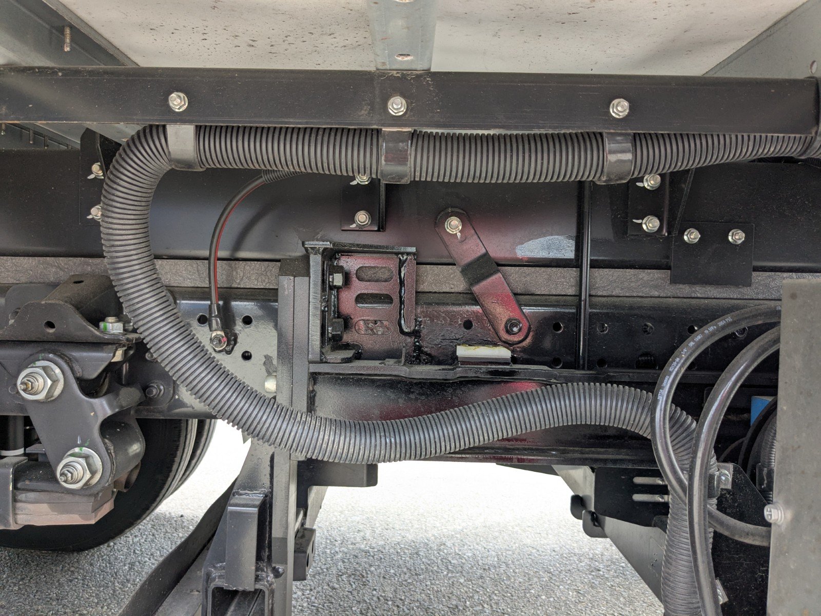 vehicle_image_20260609103056NQWsBMMgTz.jpg