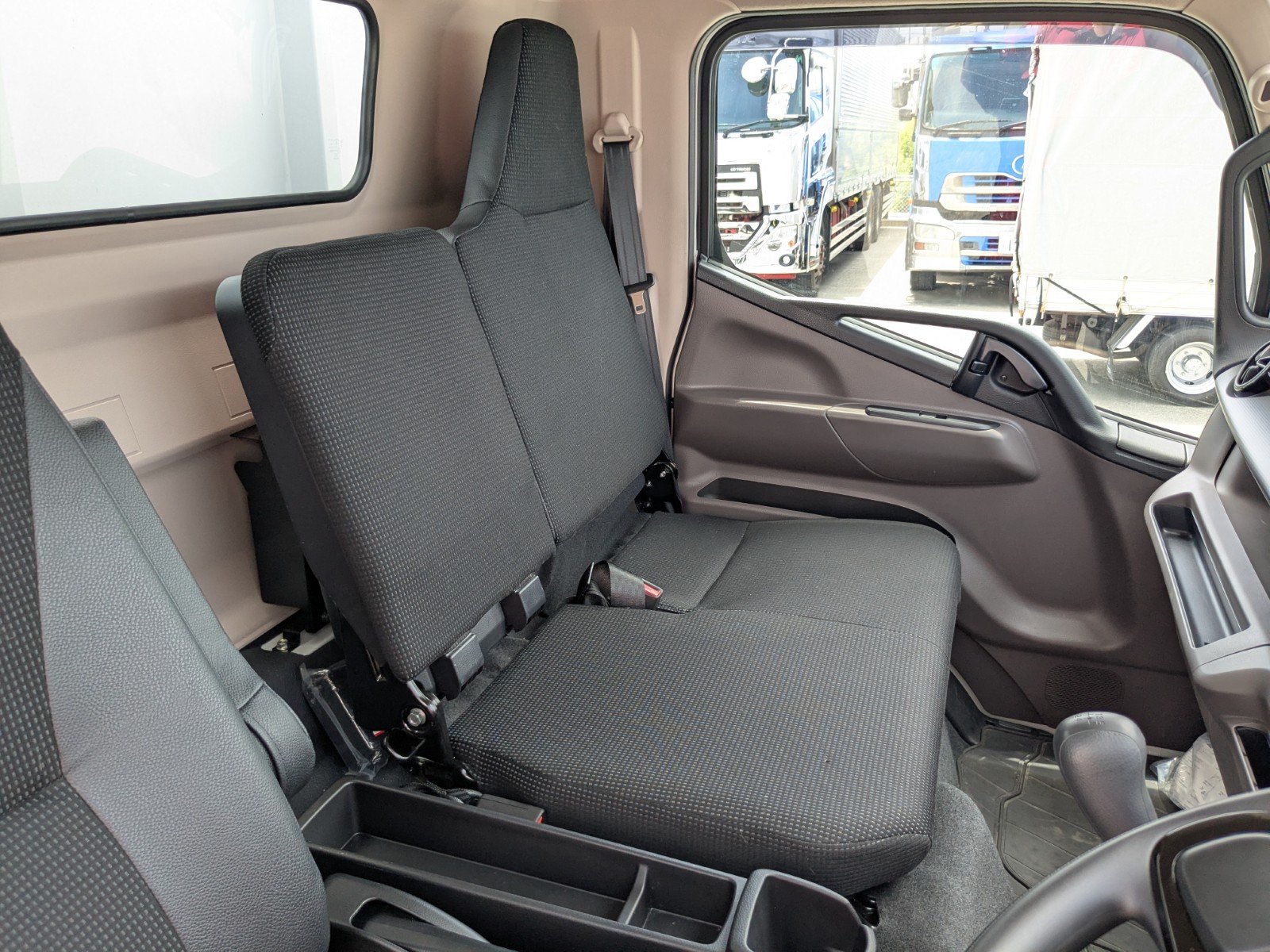 vehicle_image_20260609103056uliICOlmGO.jpg