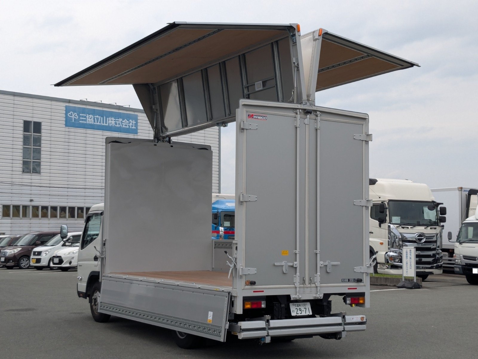 vehicle_image_20260612164259T4Kxti5uy8.jpg