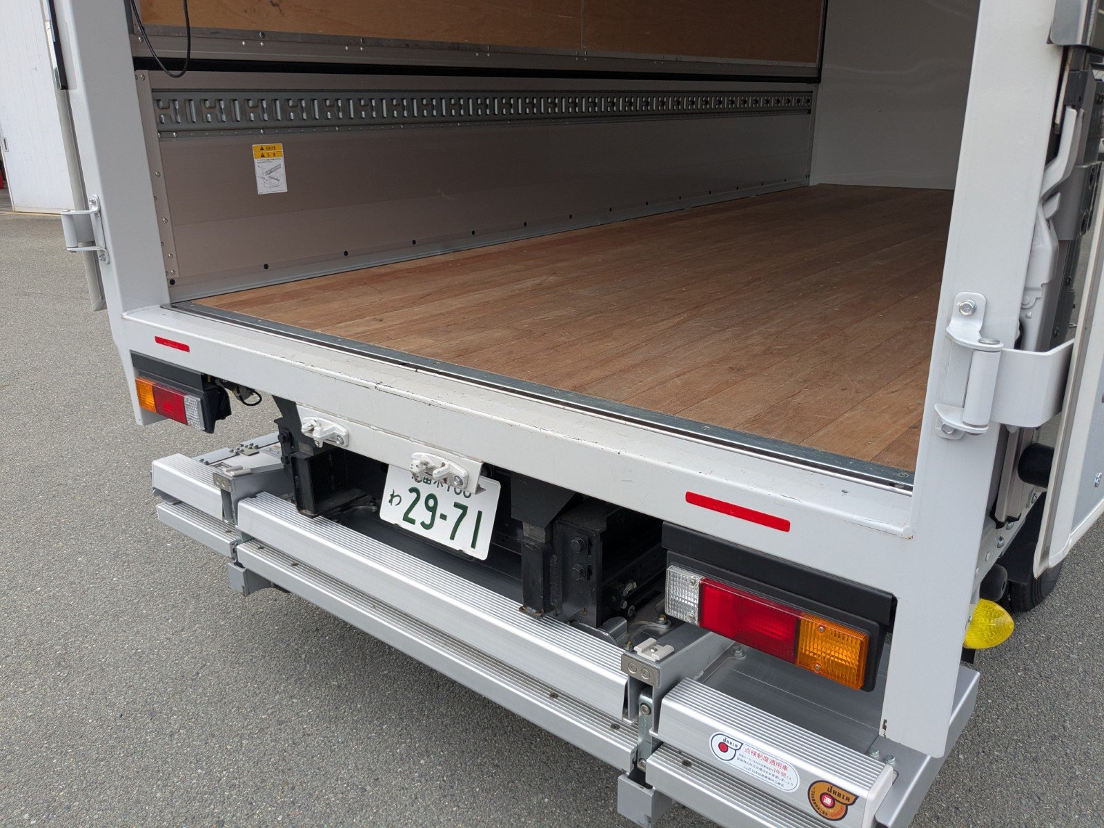 vehicle_image_20260612164259YQxEIMwFHe.jpg