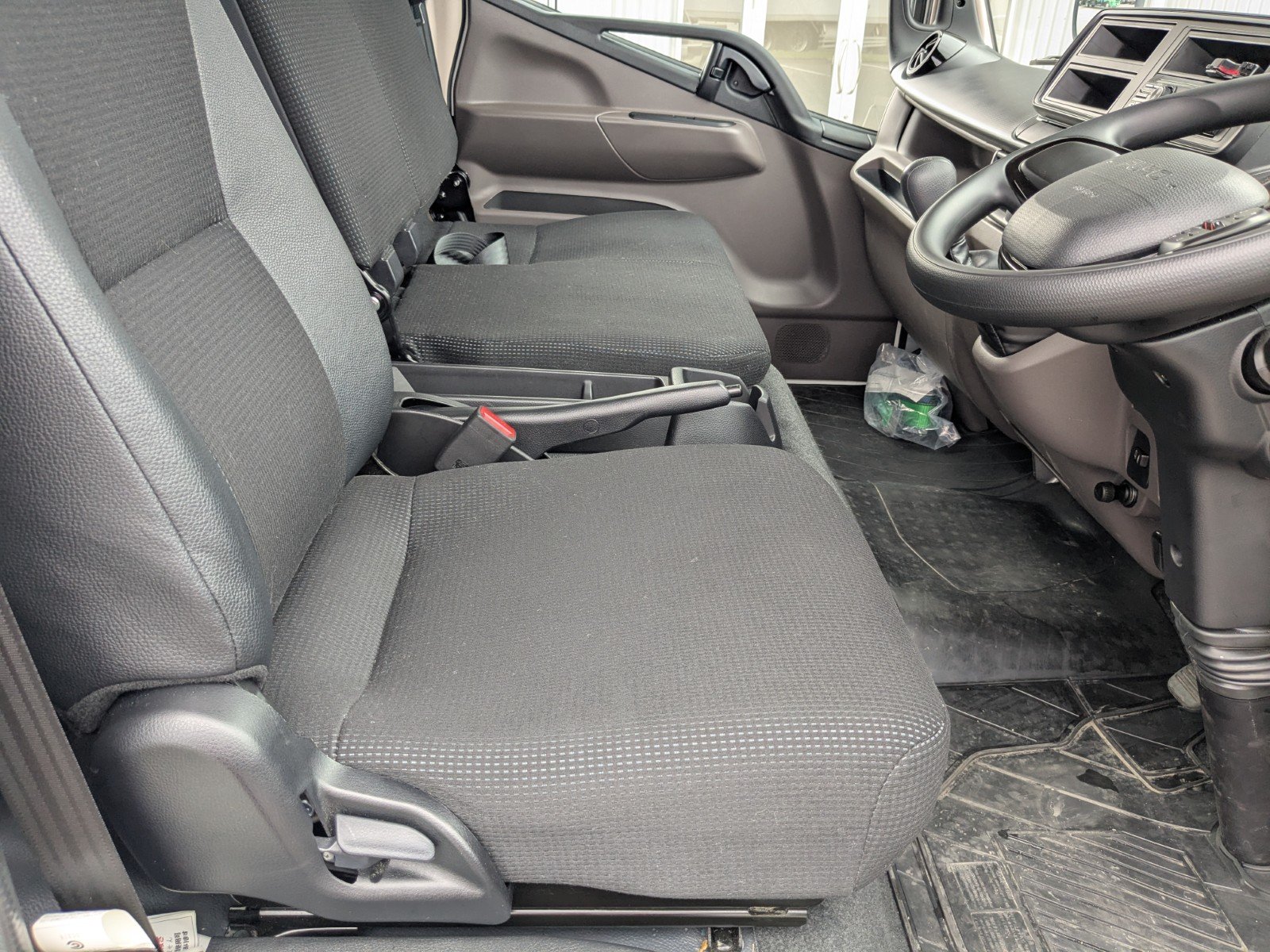 vehicle_image_20260612164259dNhv1URMVo.jpg