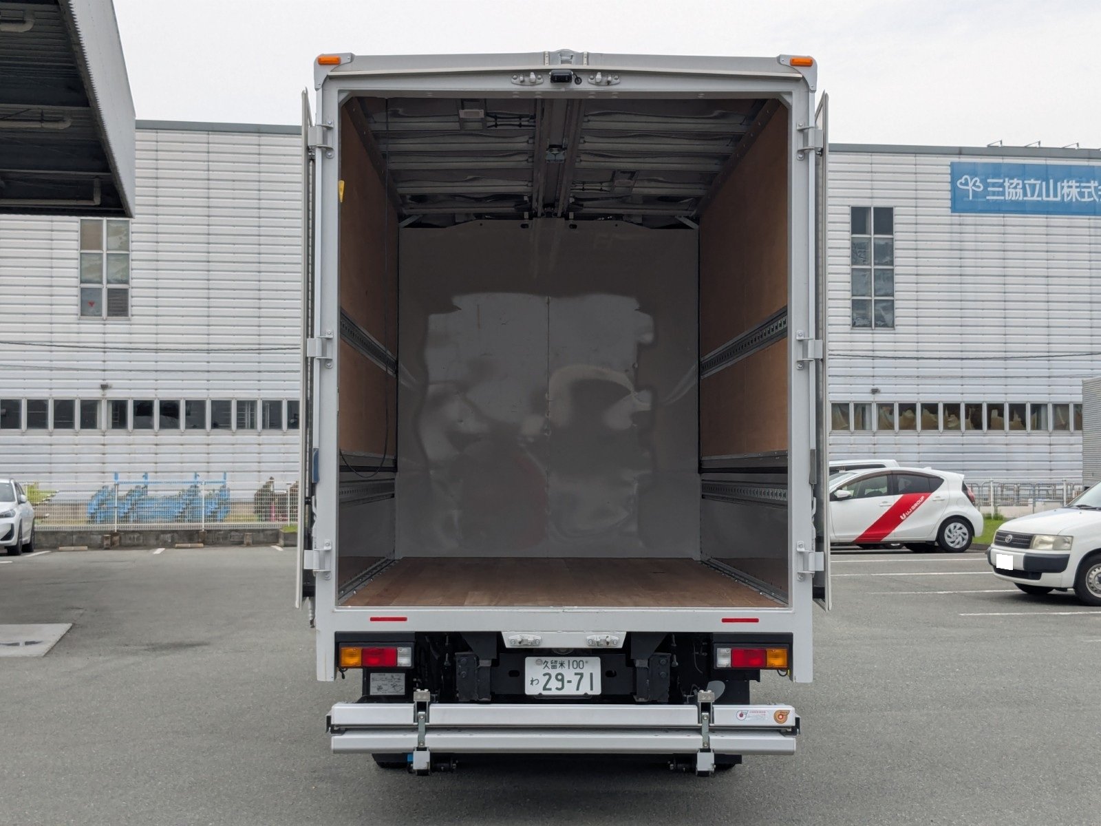 vehicle_image_20260612164259yjDWKAxKy6.jpg