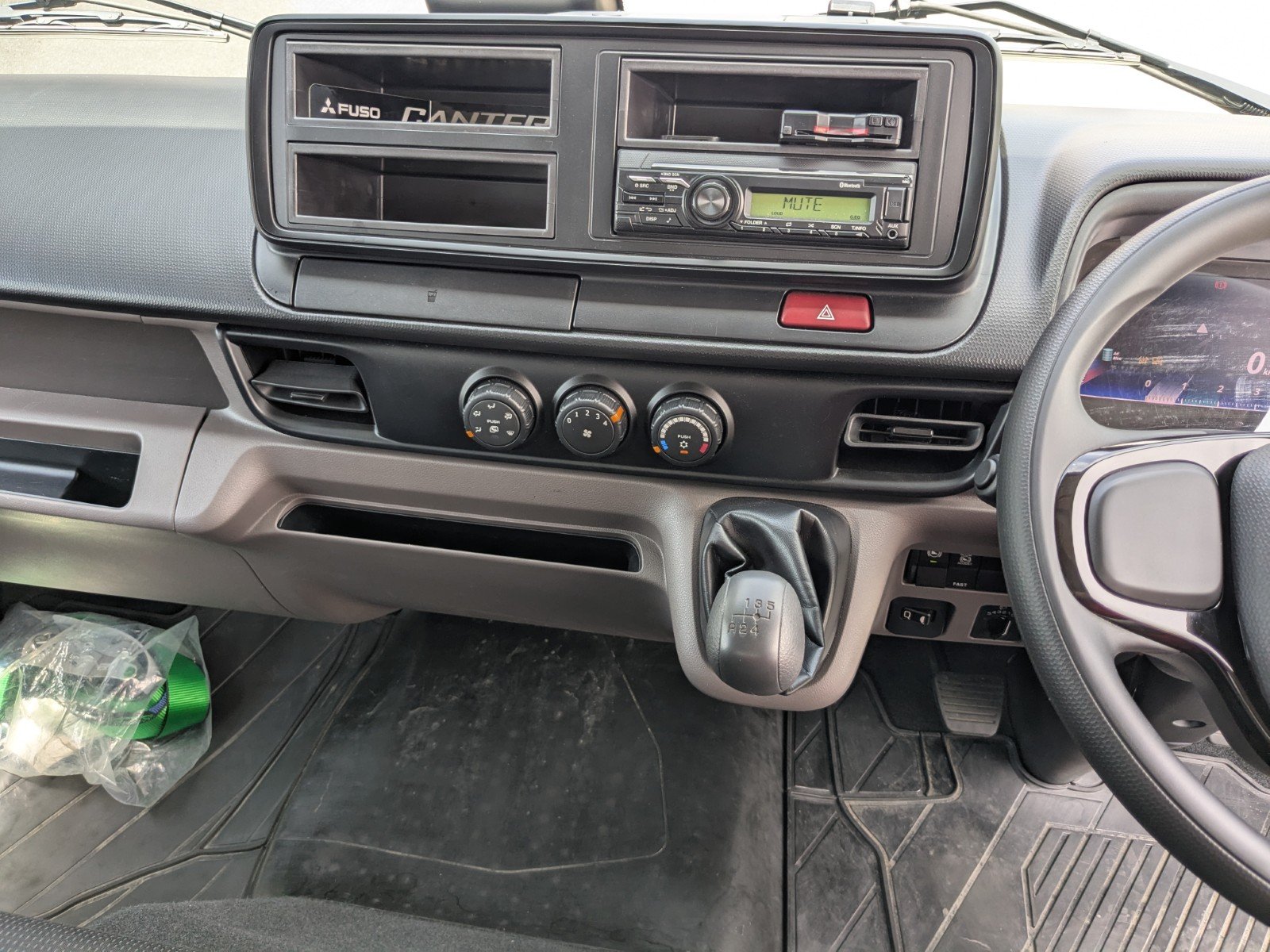 vehicle_image_20260609095558BU3ZXaqult.jpg