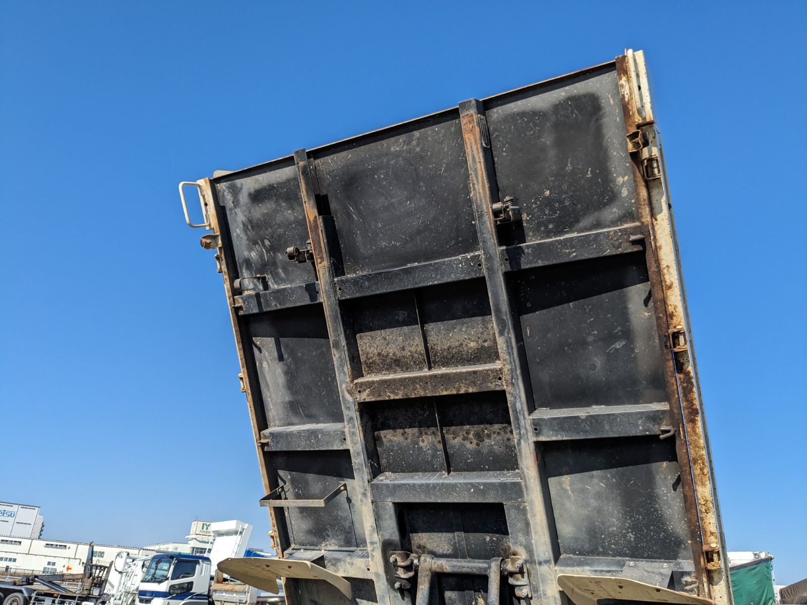 vehicle_image_202512221100220YX55tVGYT.jpg