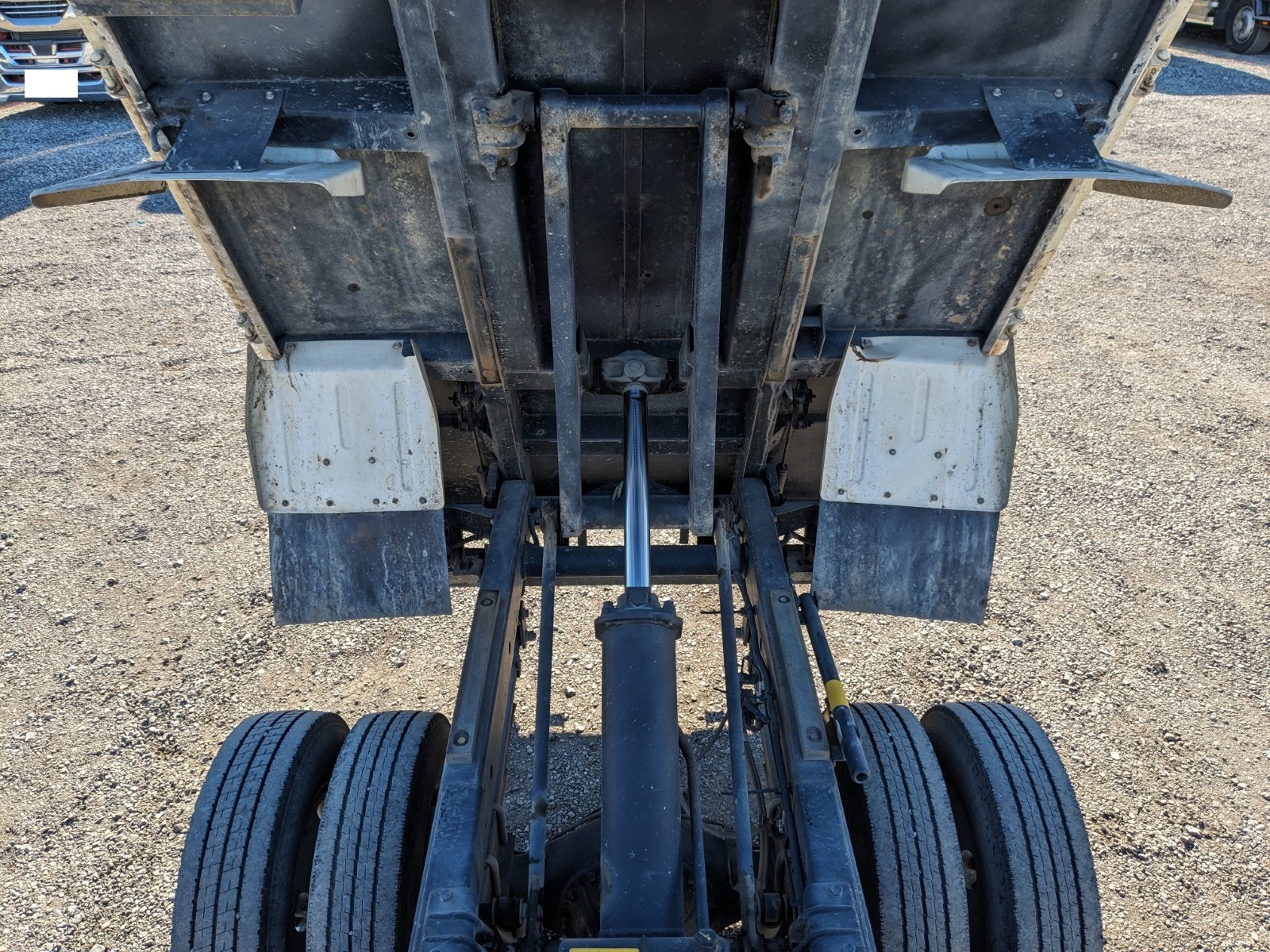 vehicle_image_20251223163527agBHIKqumF.jpg