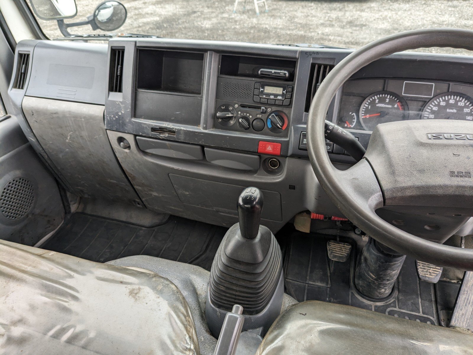 vehicle_image_20251226150201dDsvmrXT1W.jpg