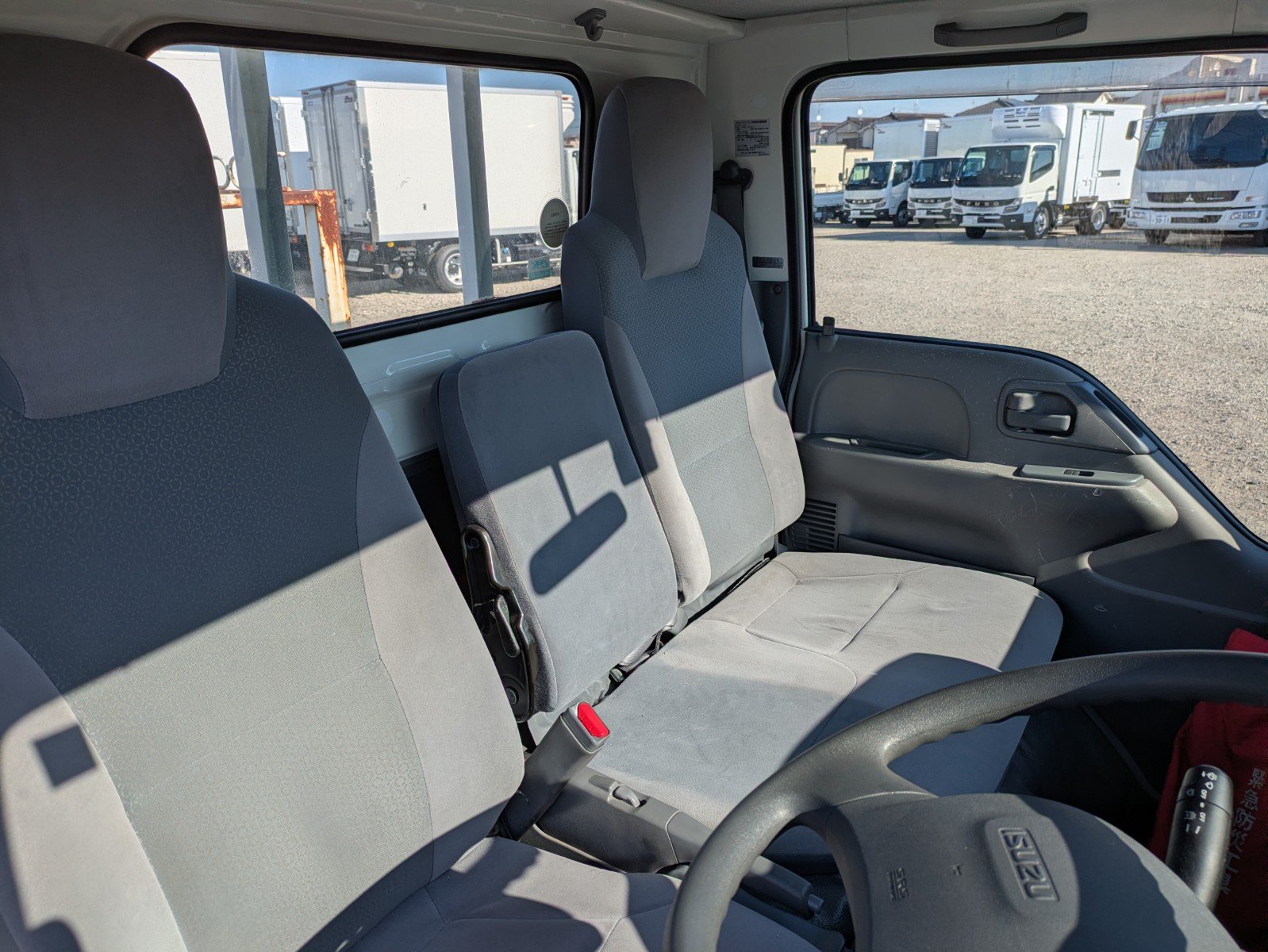 vehicle_image_20260107182553RdLXWqqueH.jpg