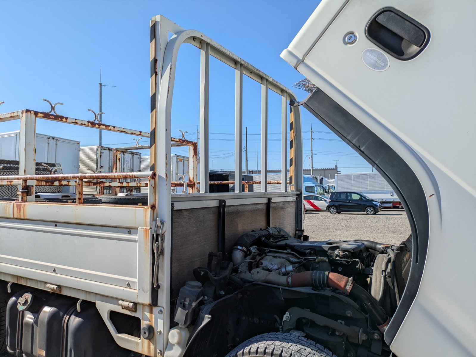 vehicle_image_20260107182553jHnxt9yxJn.jpg