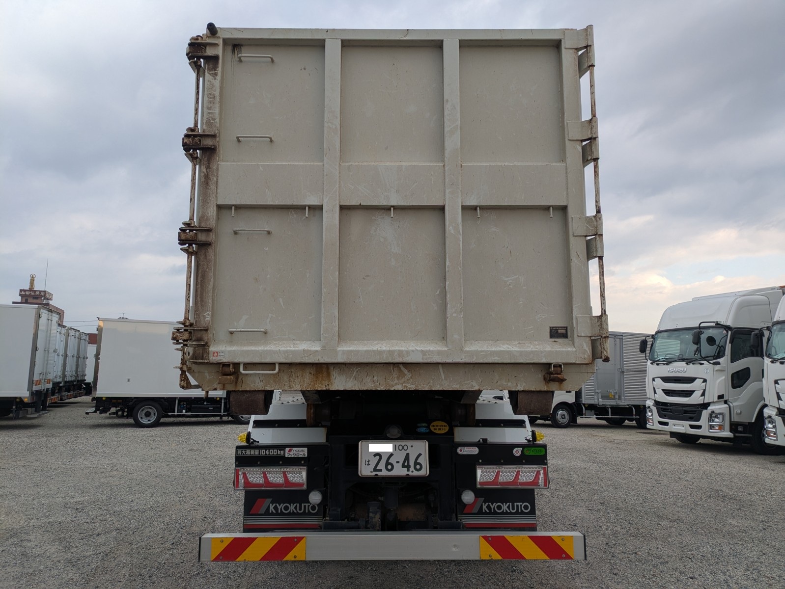 vehicle_image_20251210163849EwJkE4xLPF.jpg