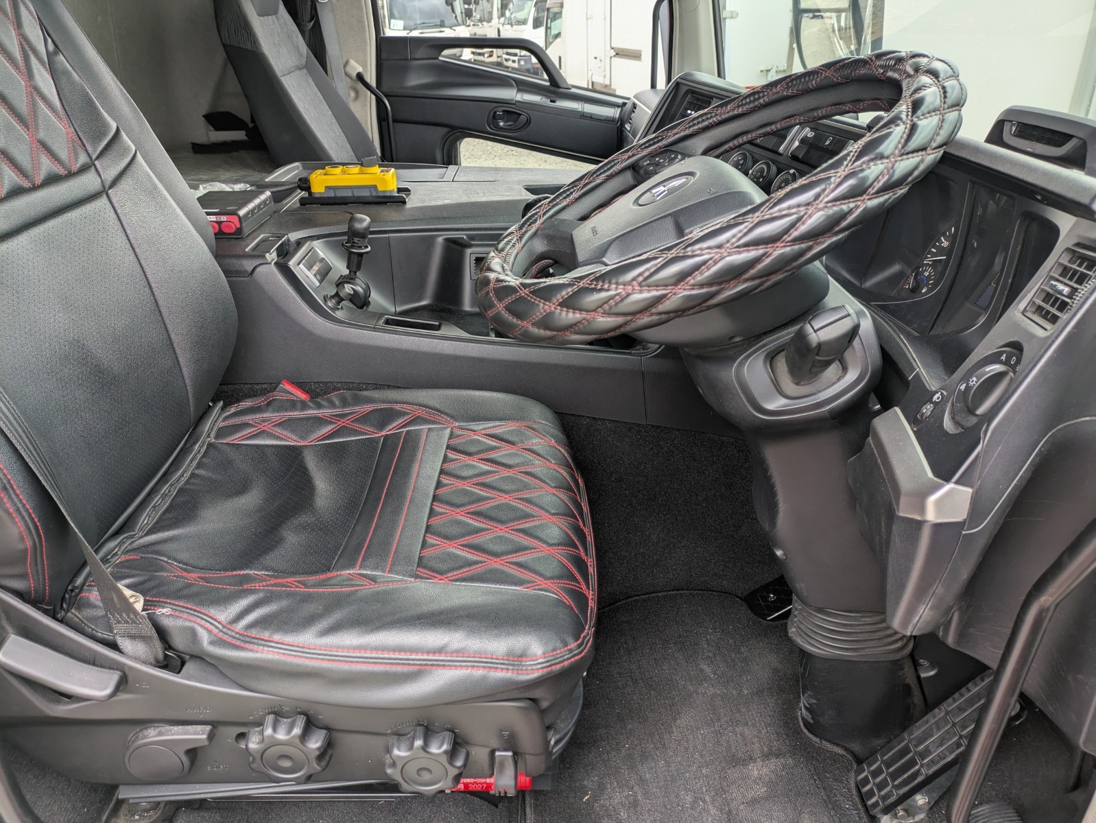 vehicle_image_20251210163850OMs3E62bx8.jpg