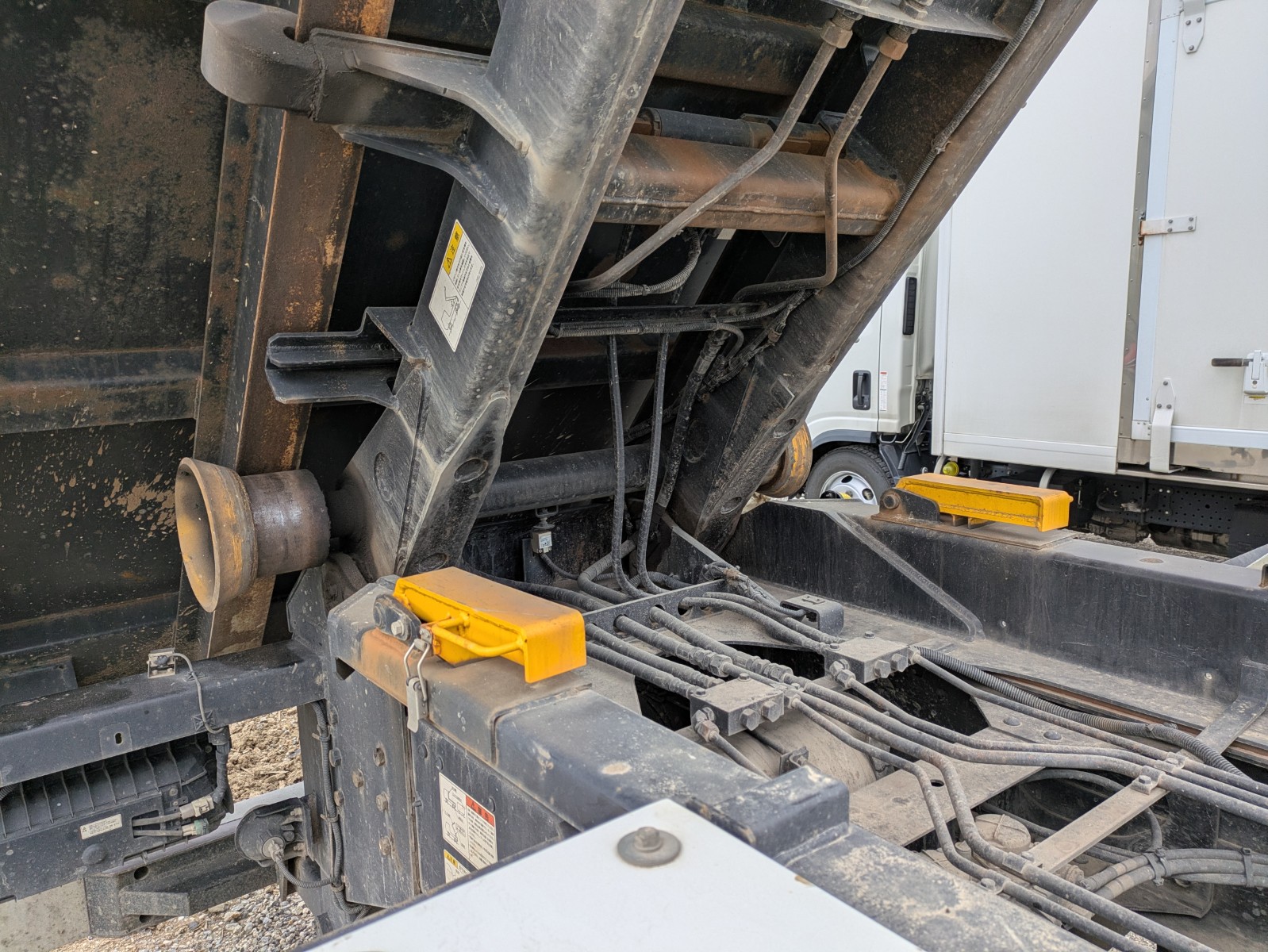 vehicle_image_20251210163850gH5lxsJMZu.jpg