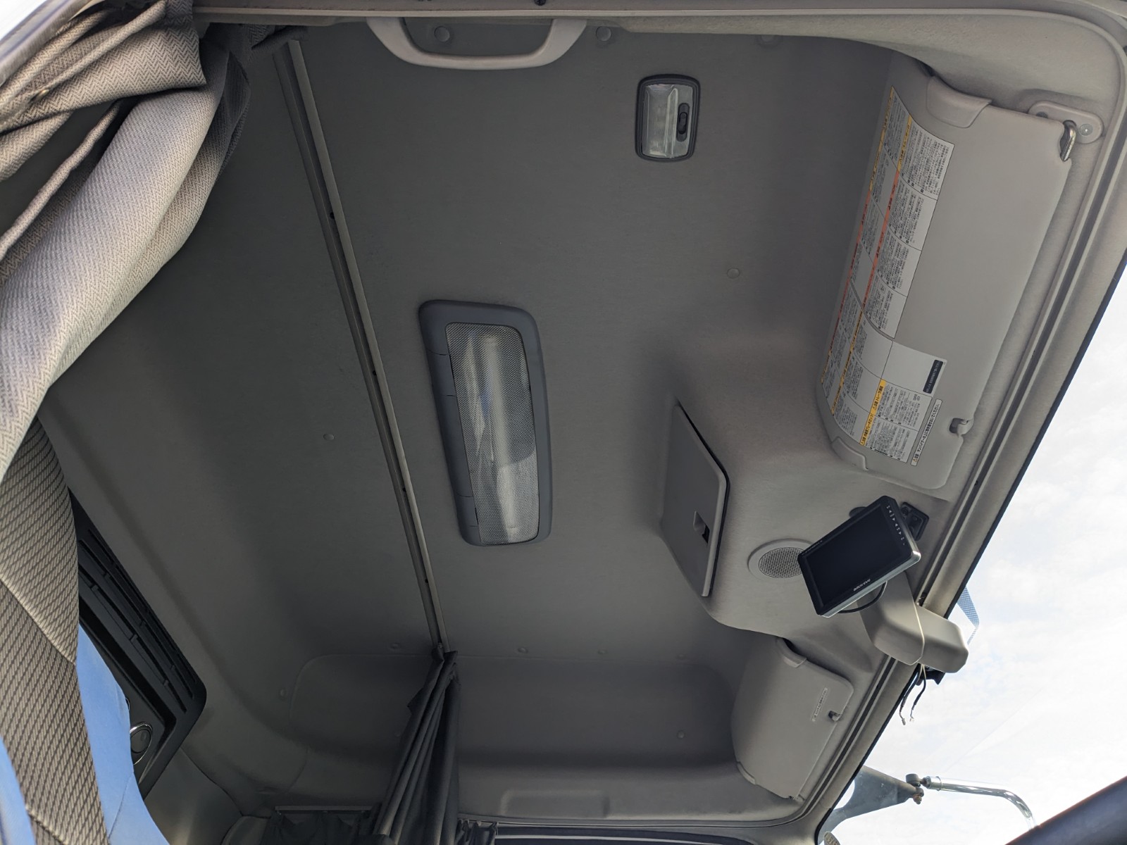vehicle_image_20251216172712PcS99dV4CR.jpg