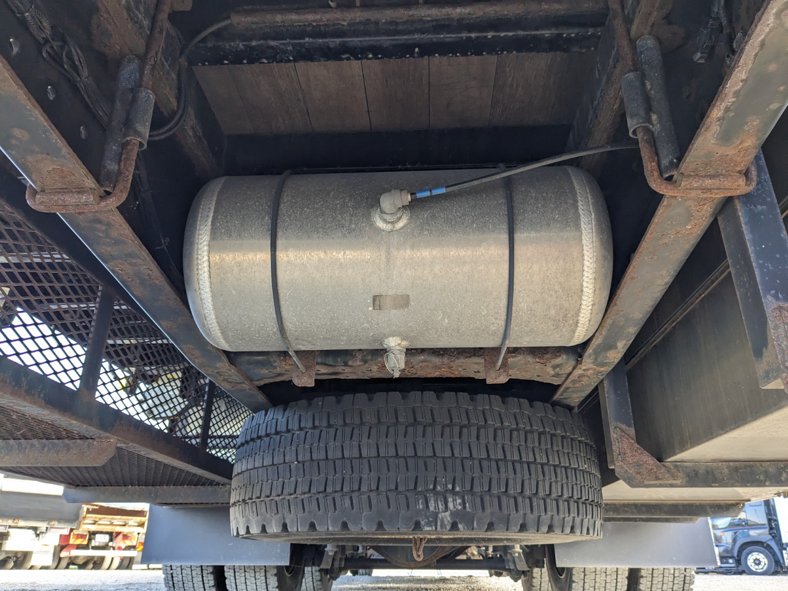 vehicle_image_20251216172713L3wuE67UXK.jpg