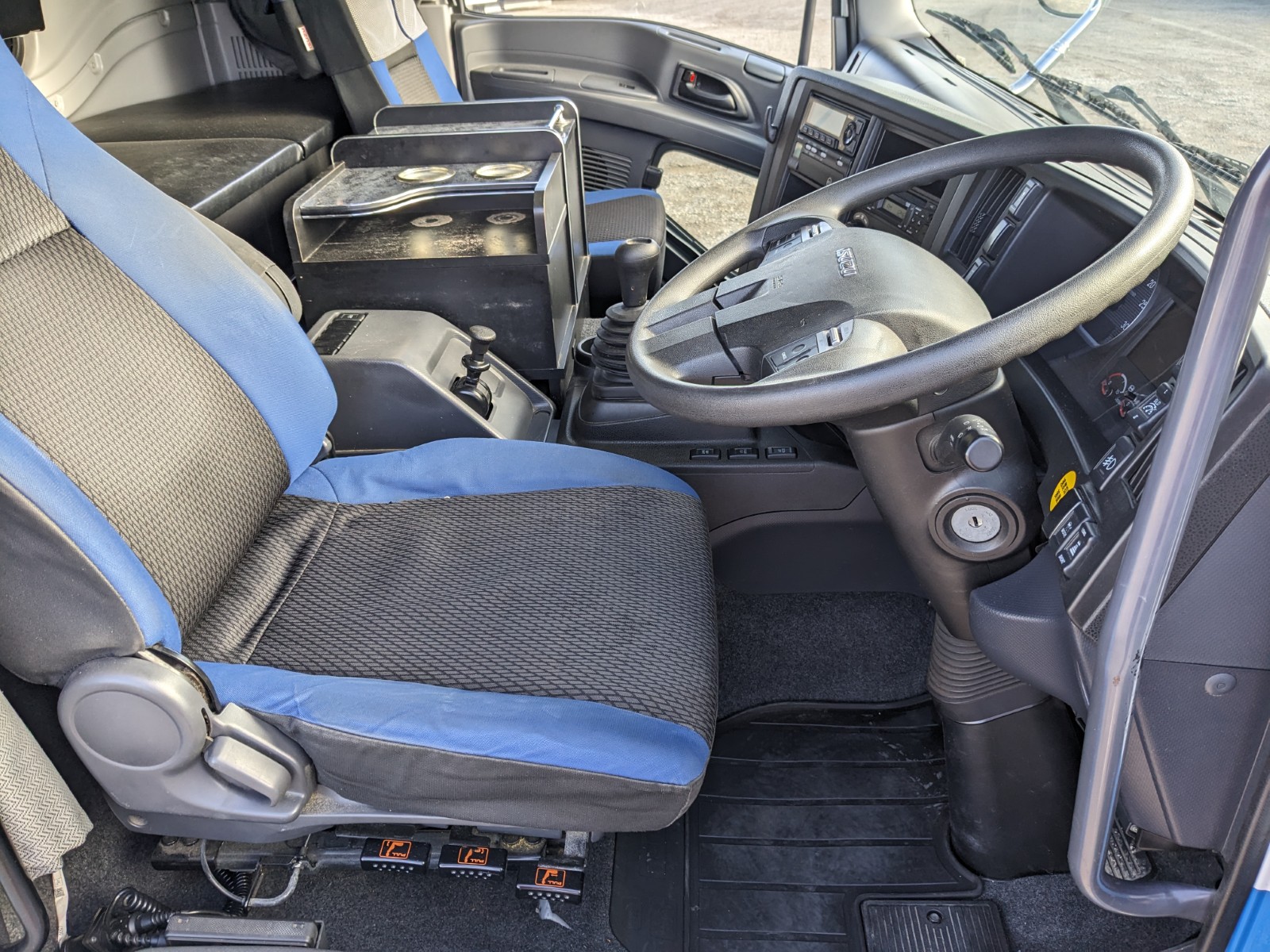 vehicle_image_20251216172714JEjGNZtqht.jpg