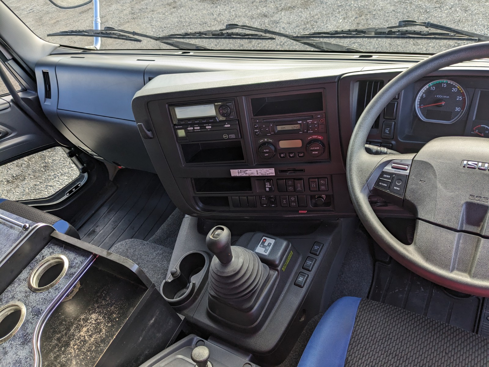 vehicle_image_20251216172714Of6u3j0y5J.jpg