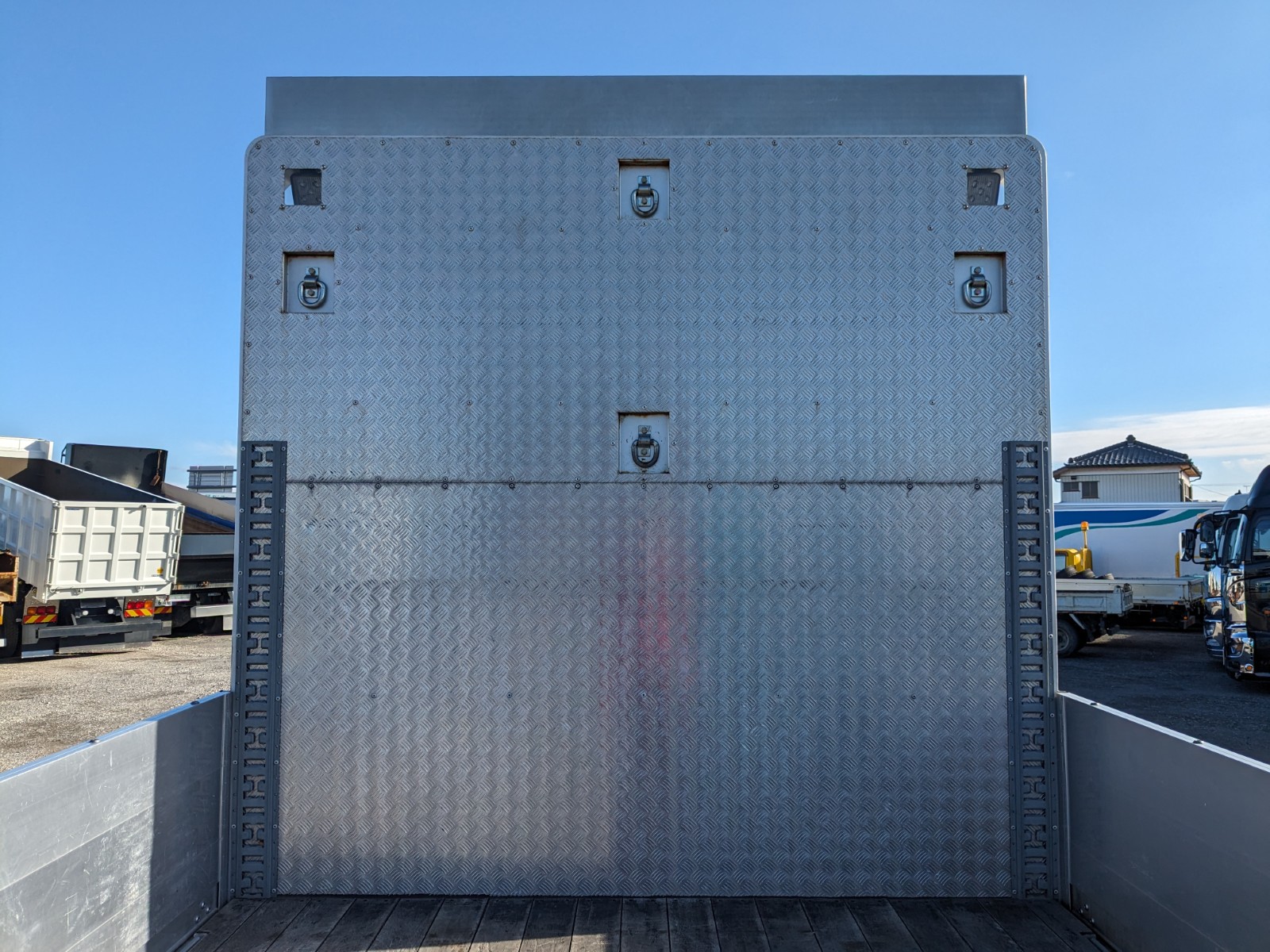 vehicle_image_20251216172714r2Kkj8CDr7.jpg