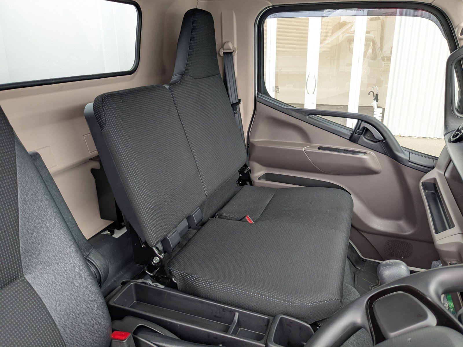 vehicle_image_202606121658183cBn2ppllS.jpg