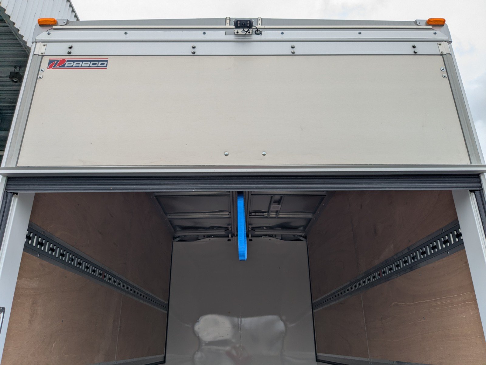 vehicle_image_20260612165818L1p7ZjzVqs.jpg