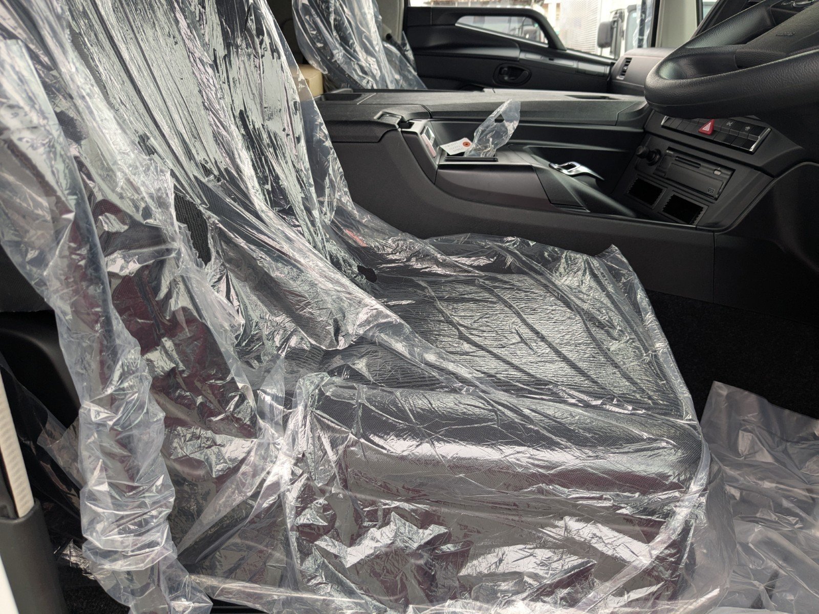 vehicle_image_20260217094517TUTdxNcnqb.jpg