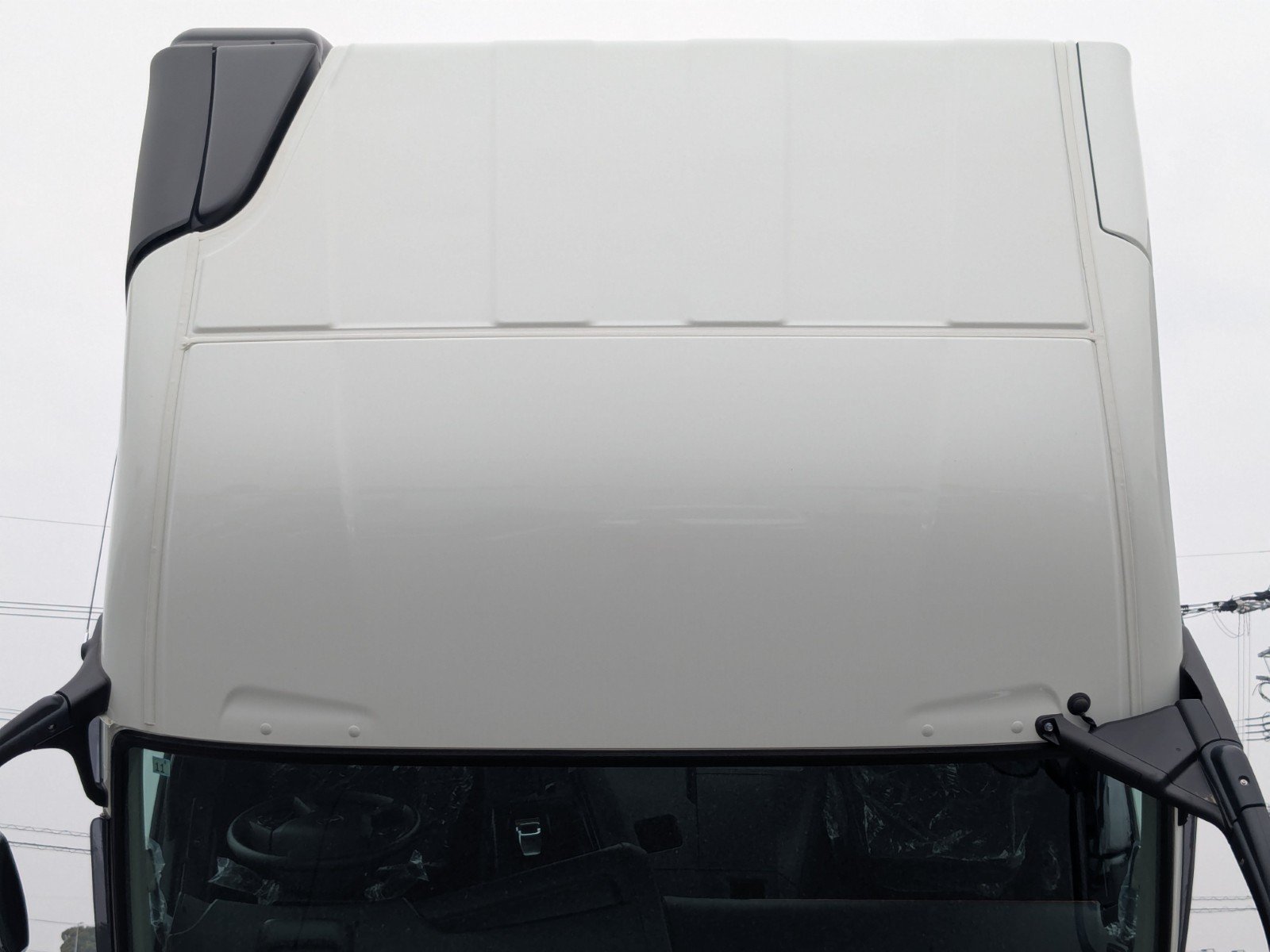 vehicle_image_20260217094517elC3KfpllT.jpg