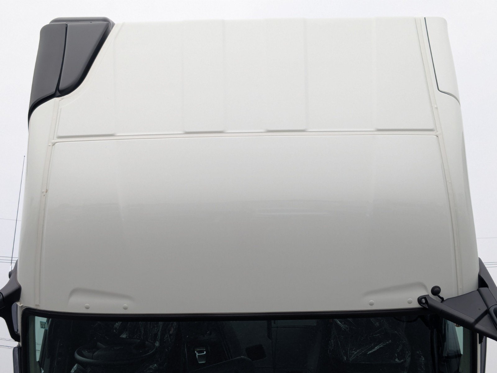 vehicle_image_20260217094934E4FiR8LYrL.jpg