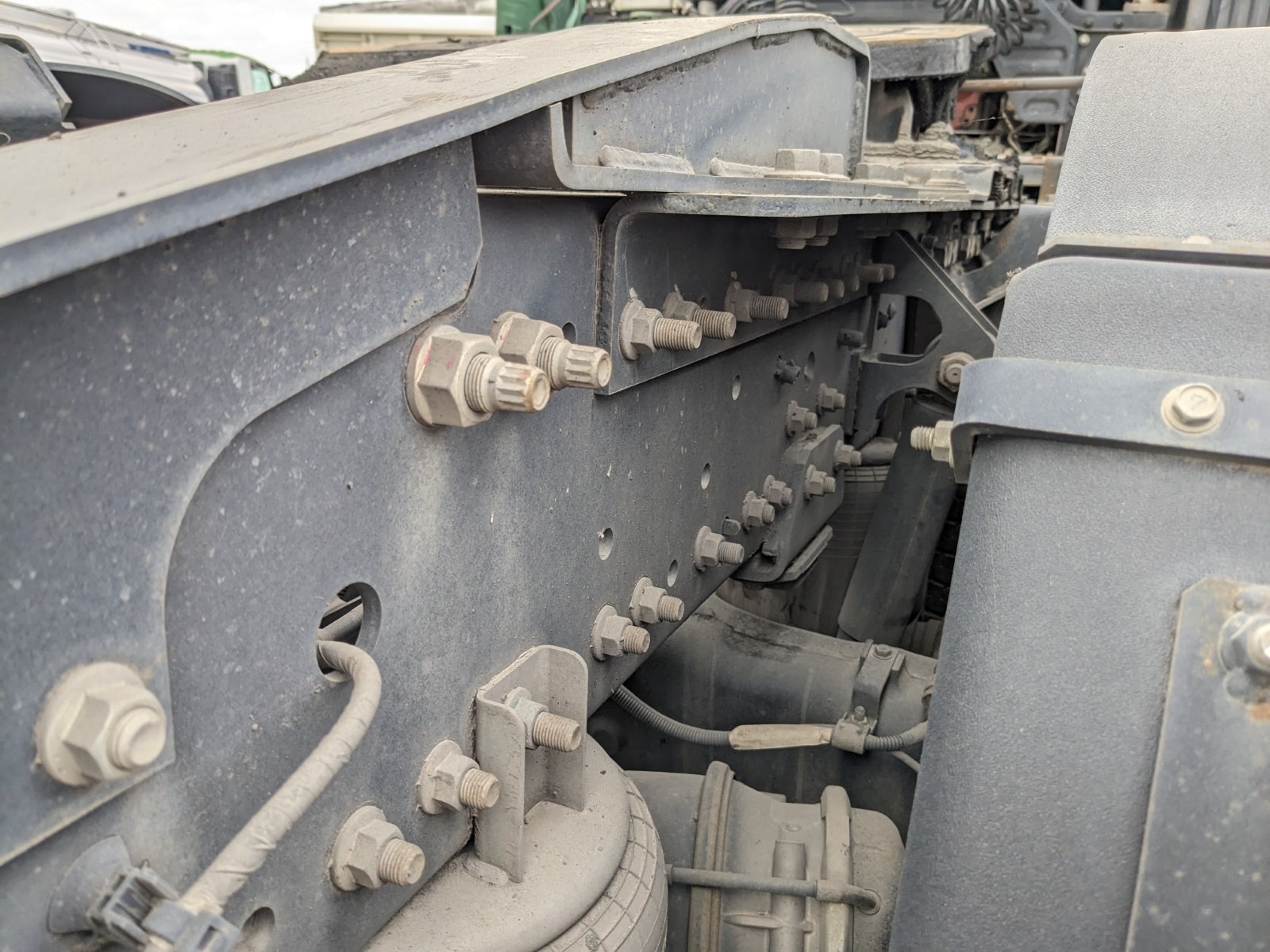vehicle_image_20251222105426jyuu0dqF9L.jpg