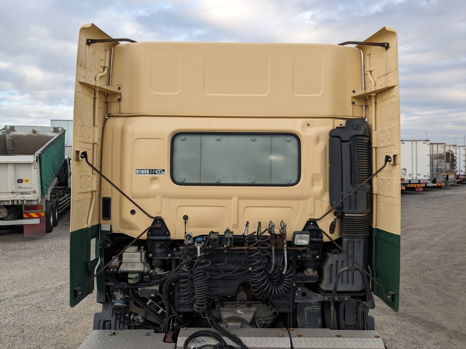 vehicle_image_20251222105426mTiFKqzu9x.jpg