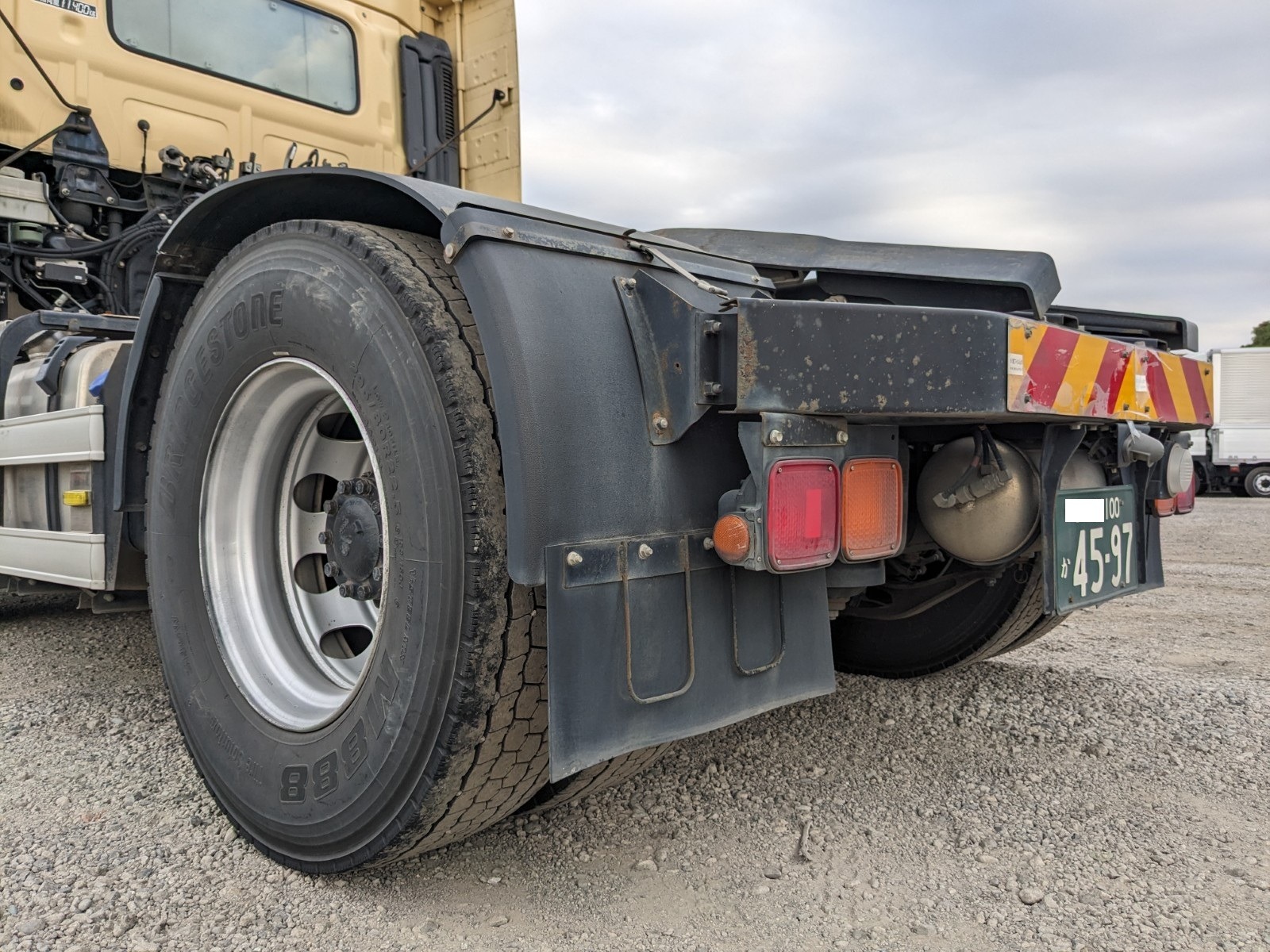 vehicle_image_20251222105426ykC7MvxDaO.jpg