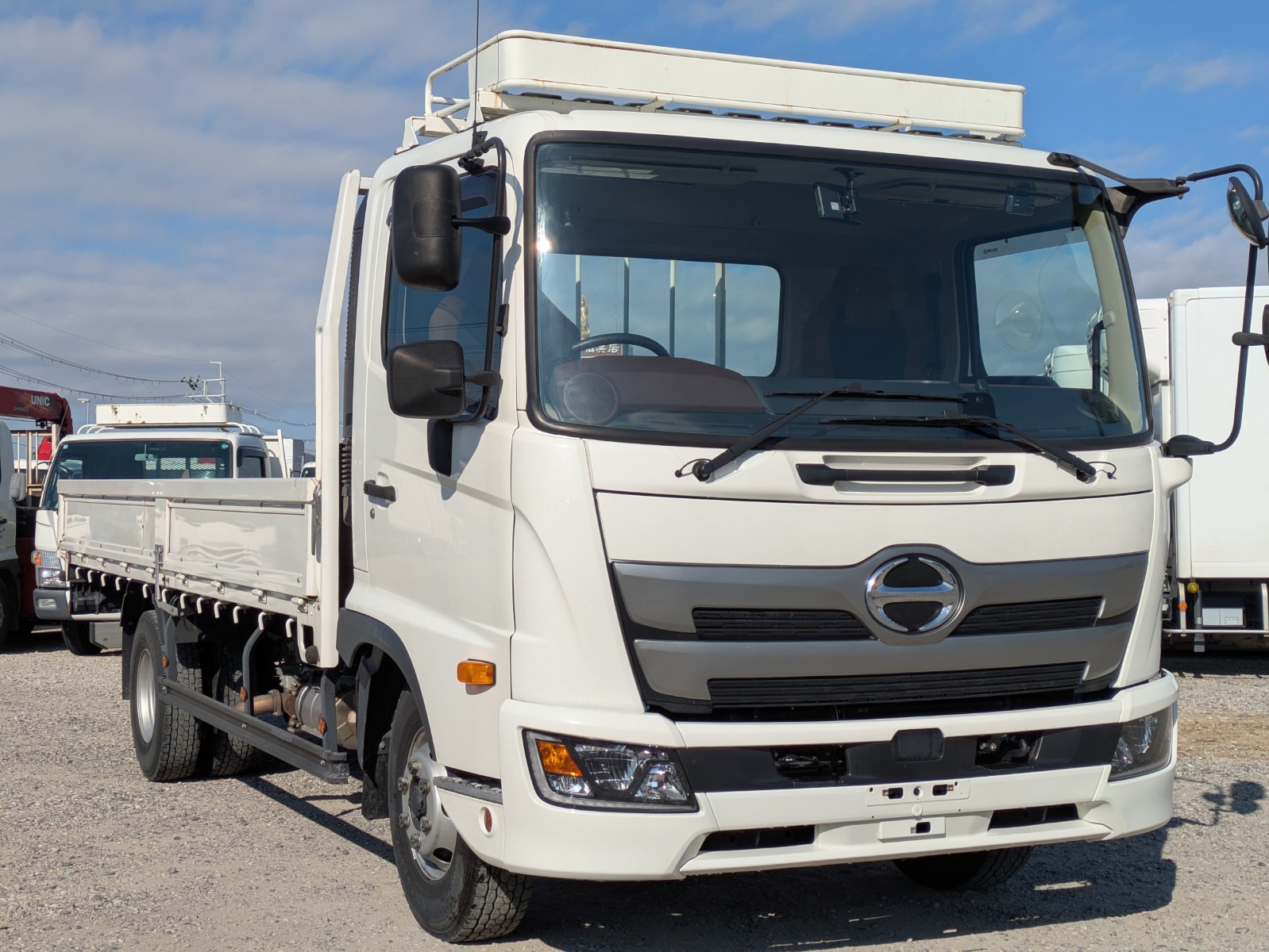 vehicle_image_20251212085052UVd9NMJSlP.jpg