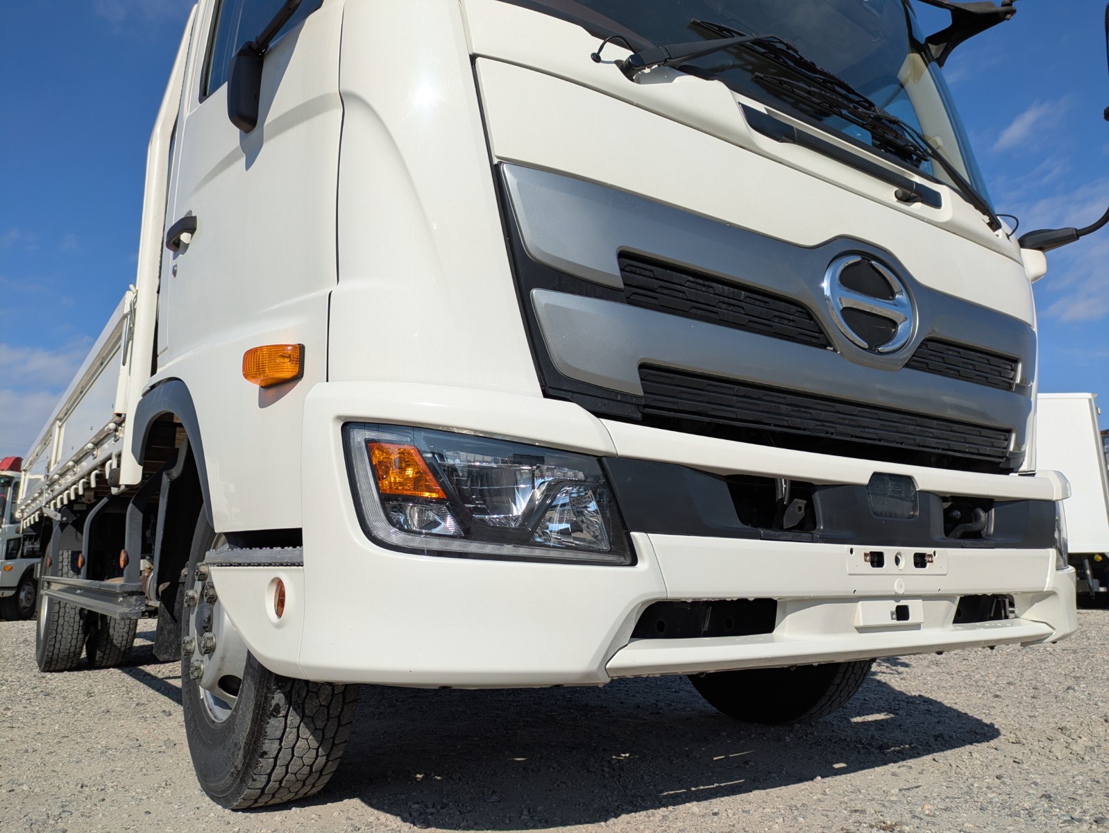 vehicle_image_20251212085053Jk7ud4QCbb.jpg