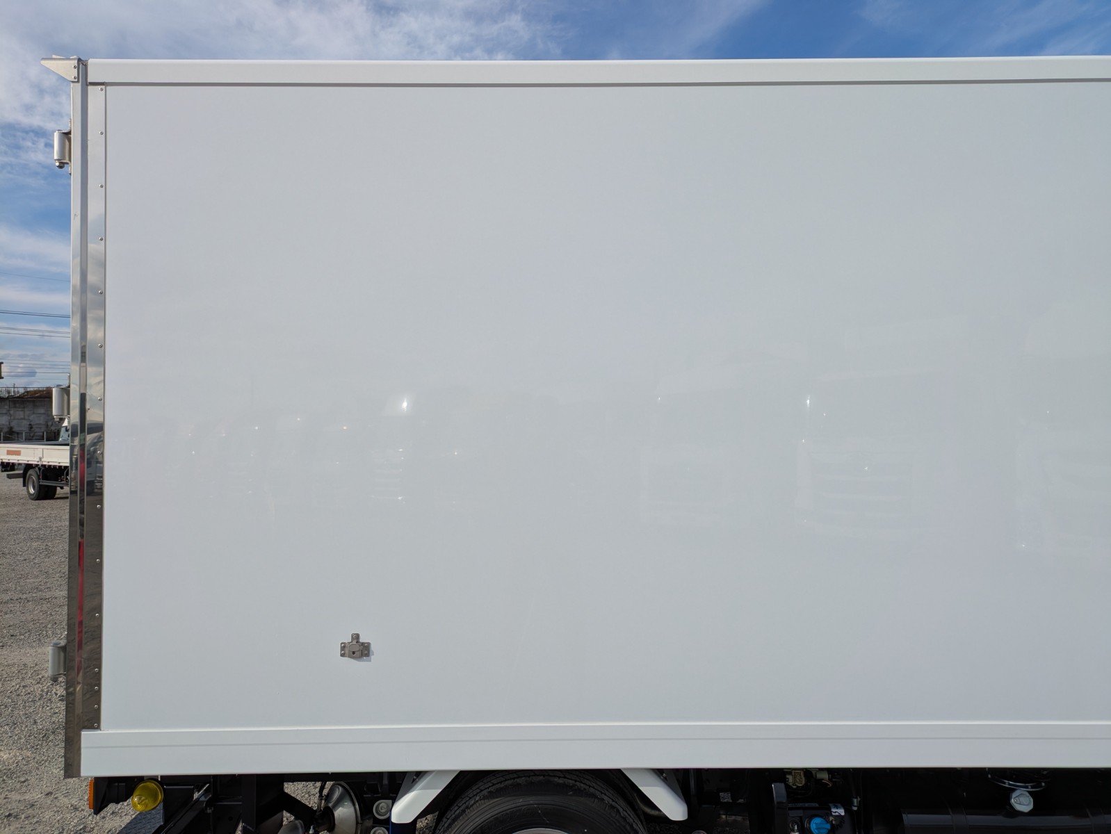 vehicle_image_20251210165438kyU01yFrsI.jpg