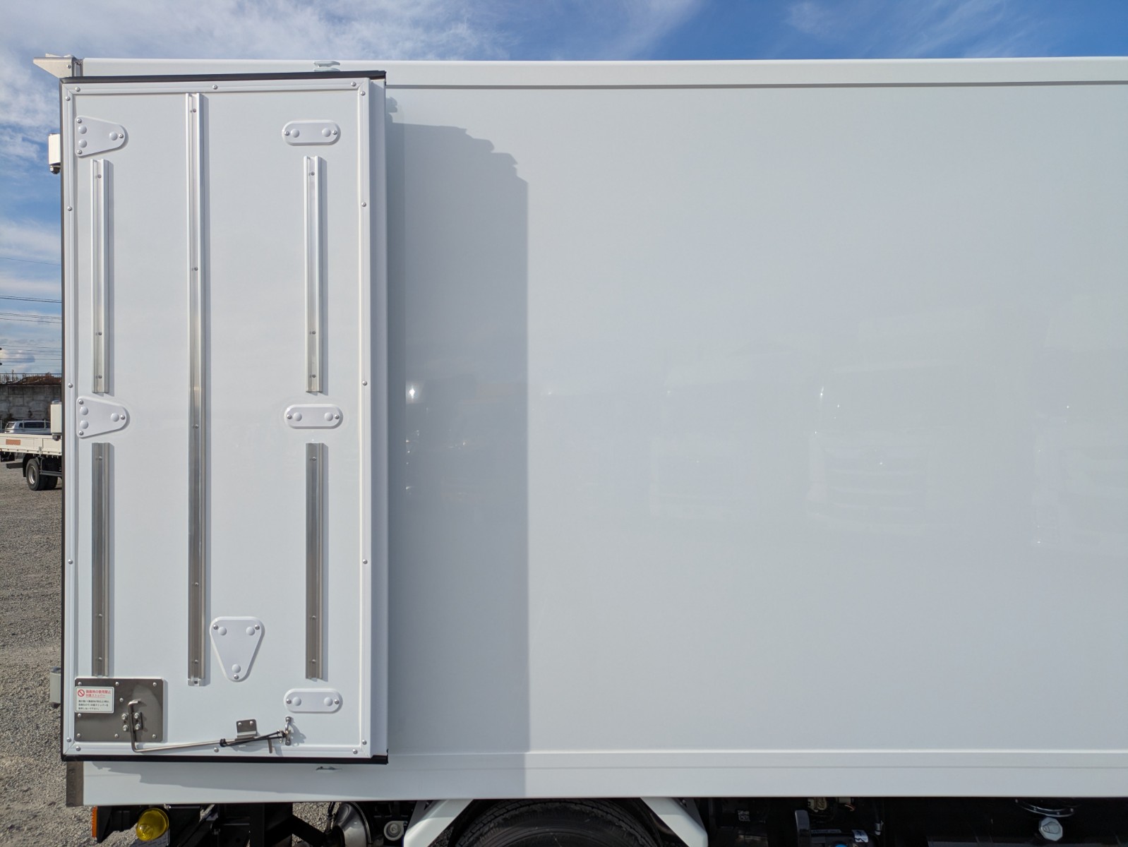 vehicle_image_20251210165438yRRQ9bk9QT.jpg