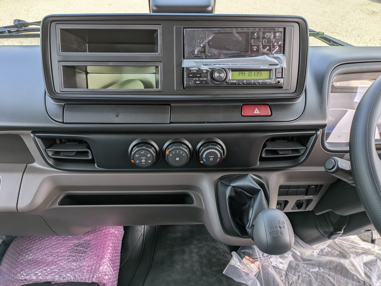 vehicle_image_20251210165440LFJ4QTqv0c.jpg