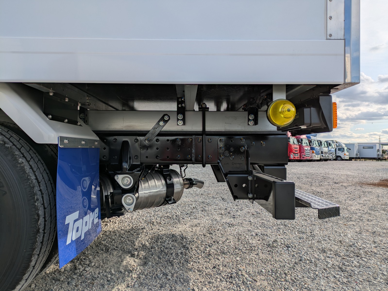 vehicle_image_20251210165441V4UT5SpvzB.jpg