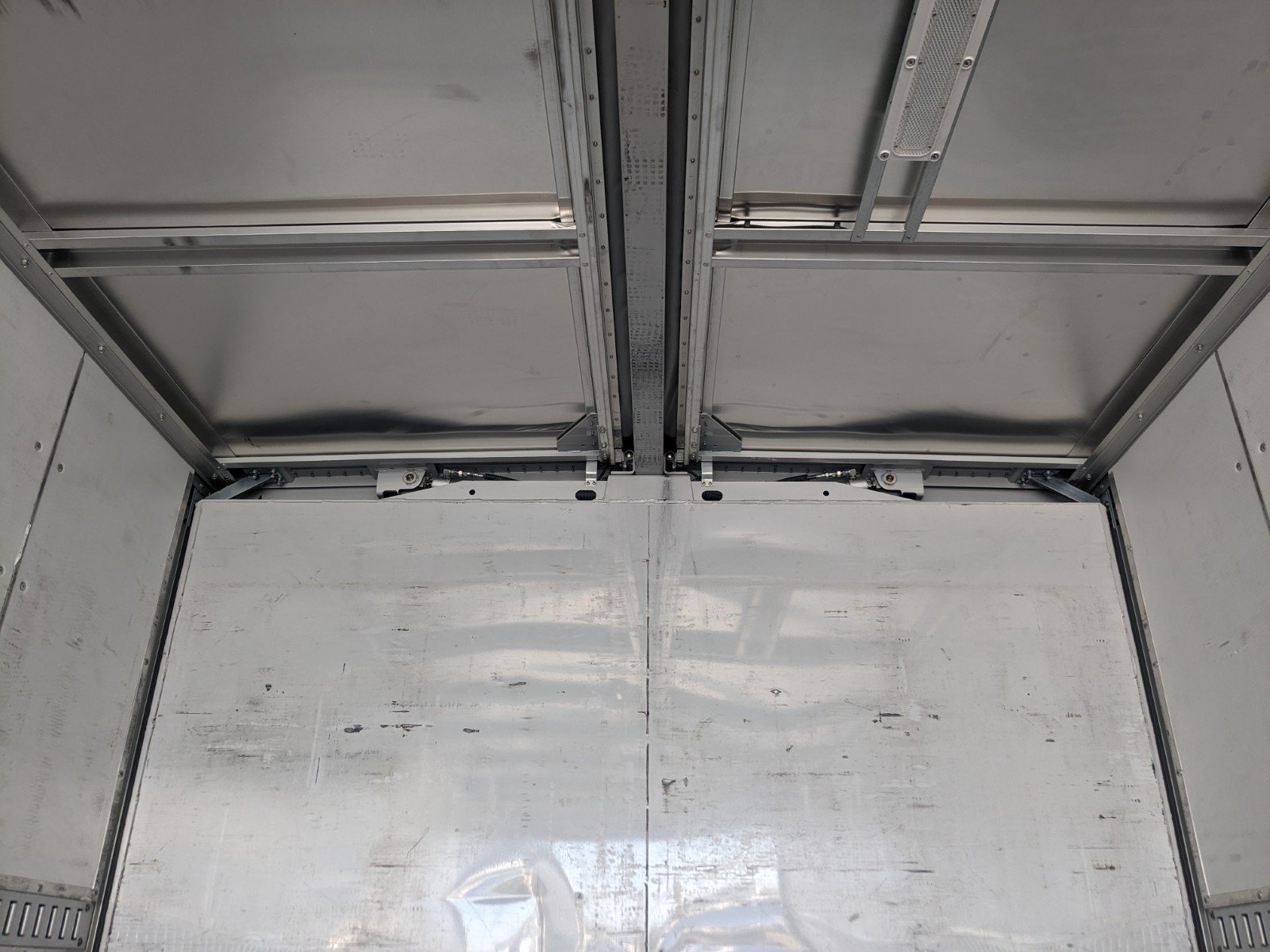 vehicle_image_20260602085113hfAoavp4JZ.jpg