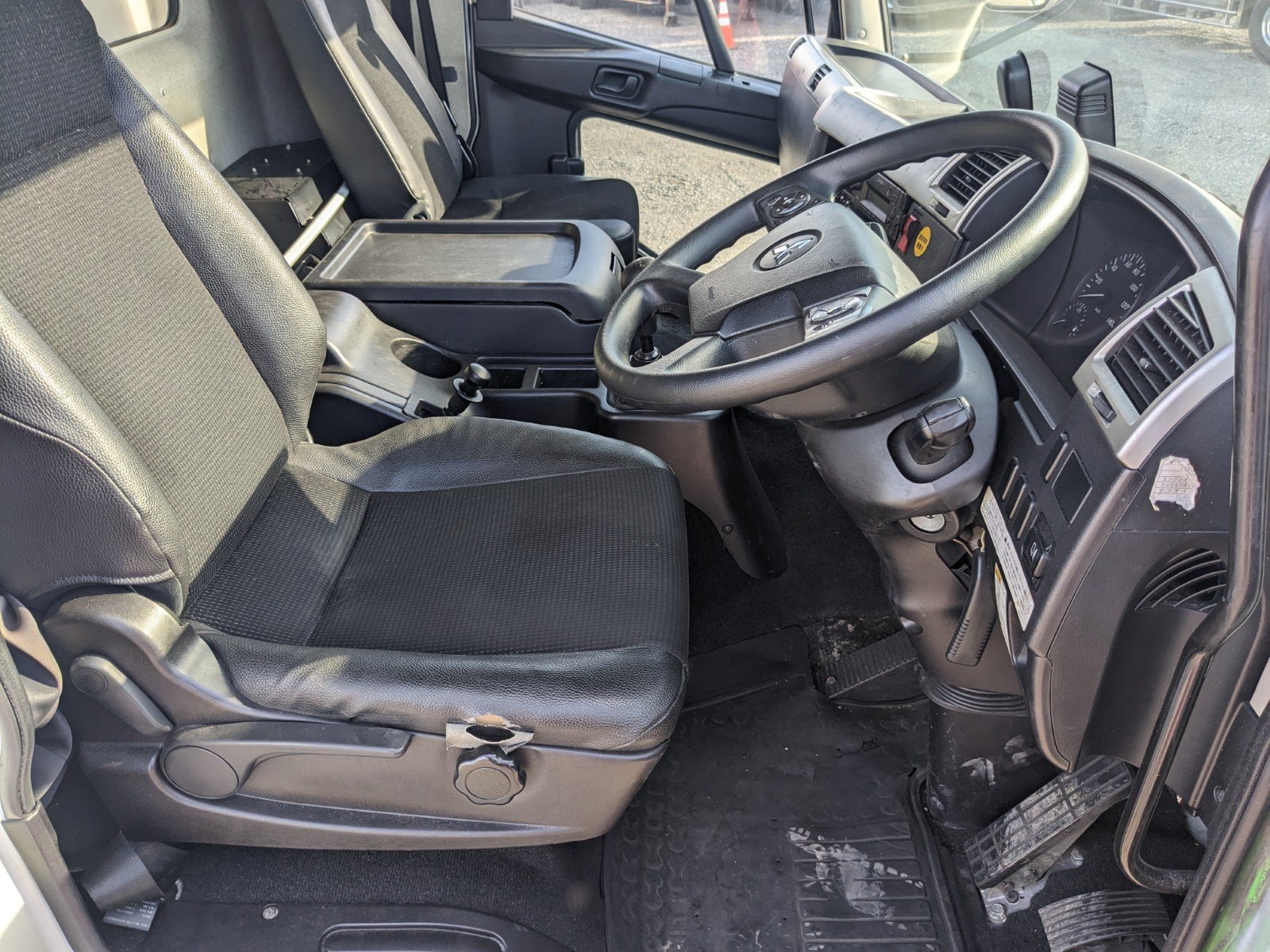vehicle_image_20260602085113jZazIUZXNn.jpg