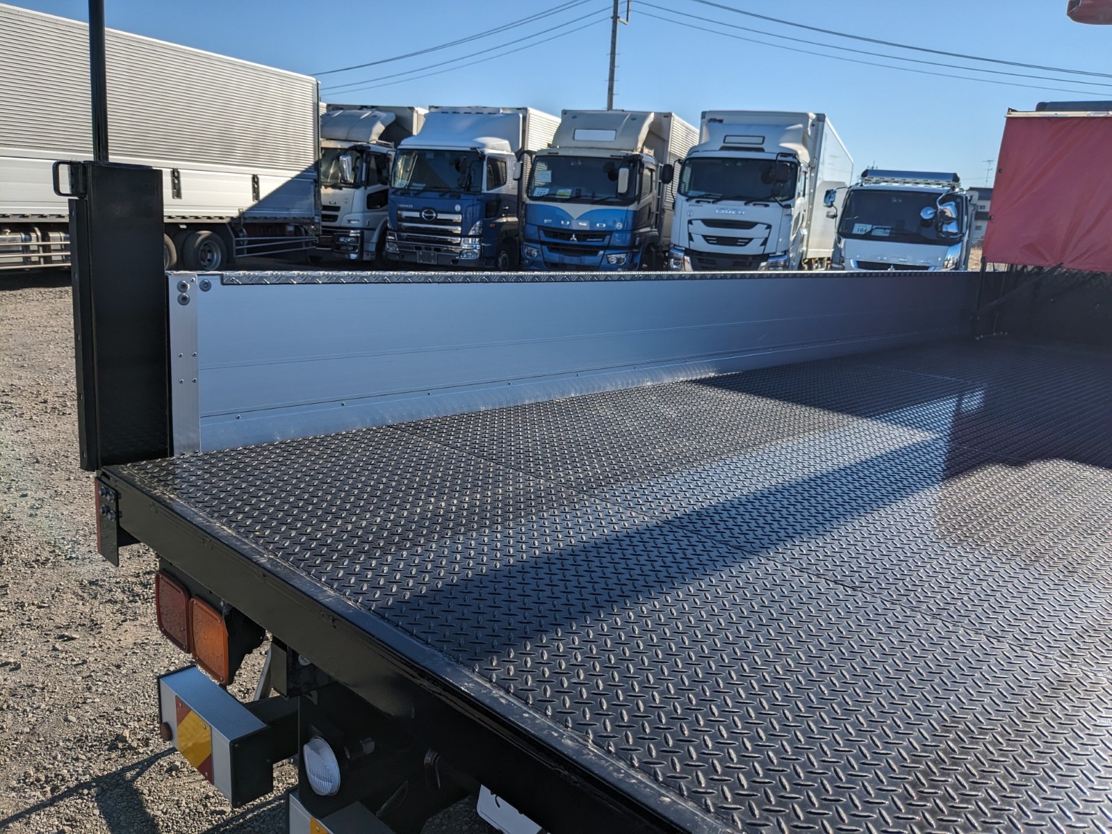 vehicle_image_20251222111822hjG0yDmM29.jpg