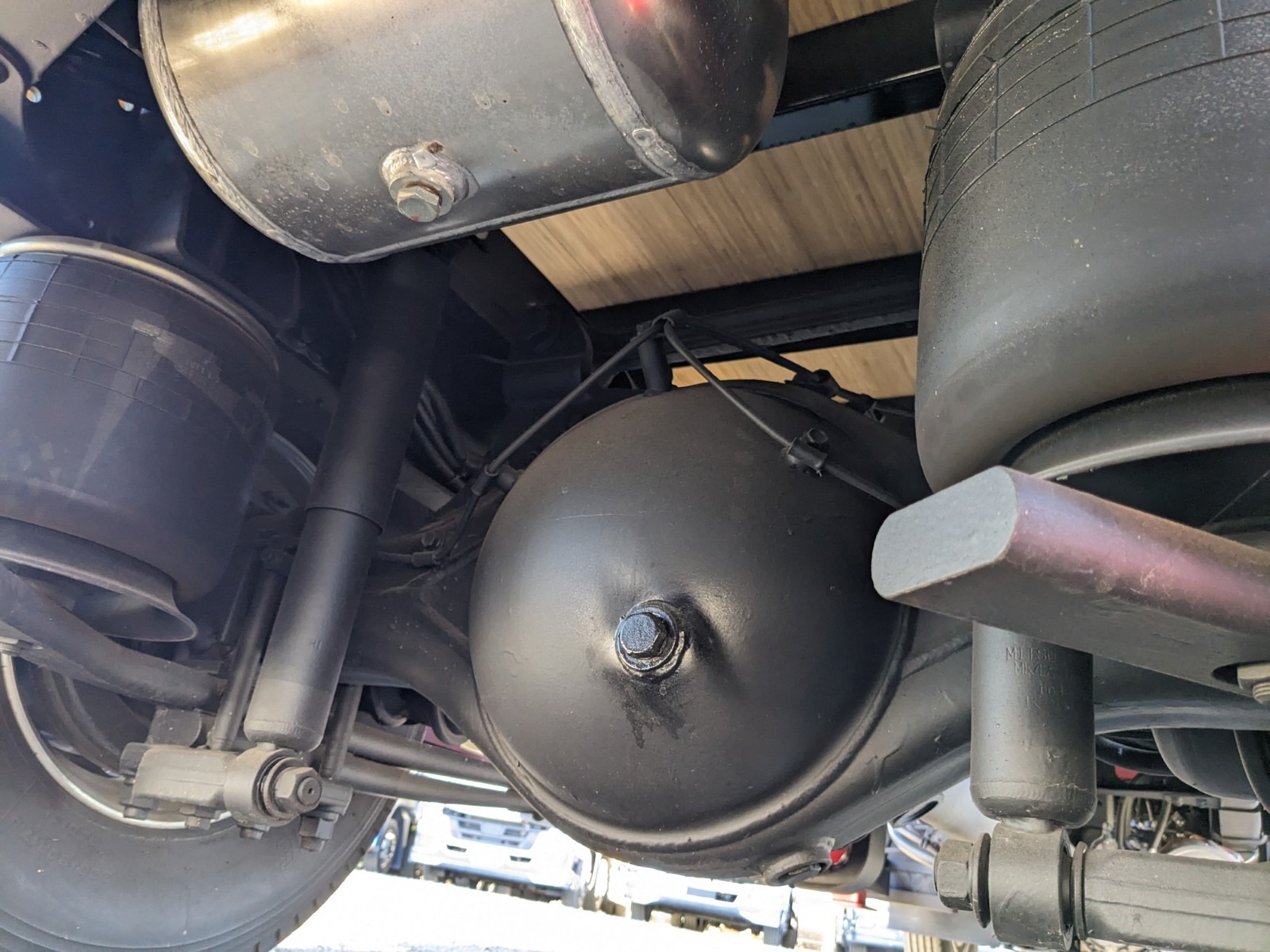 vehicle_image_20251222111822rwkahzwyLQ.jpg