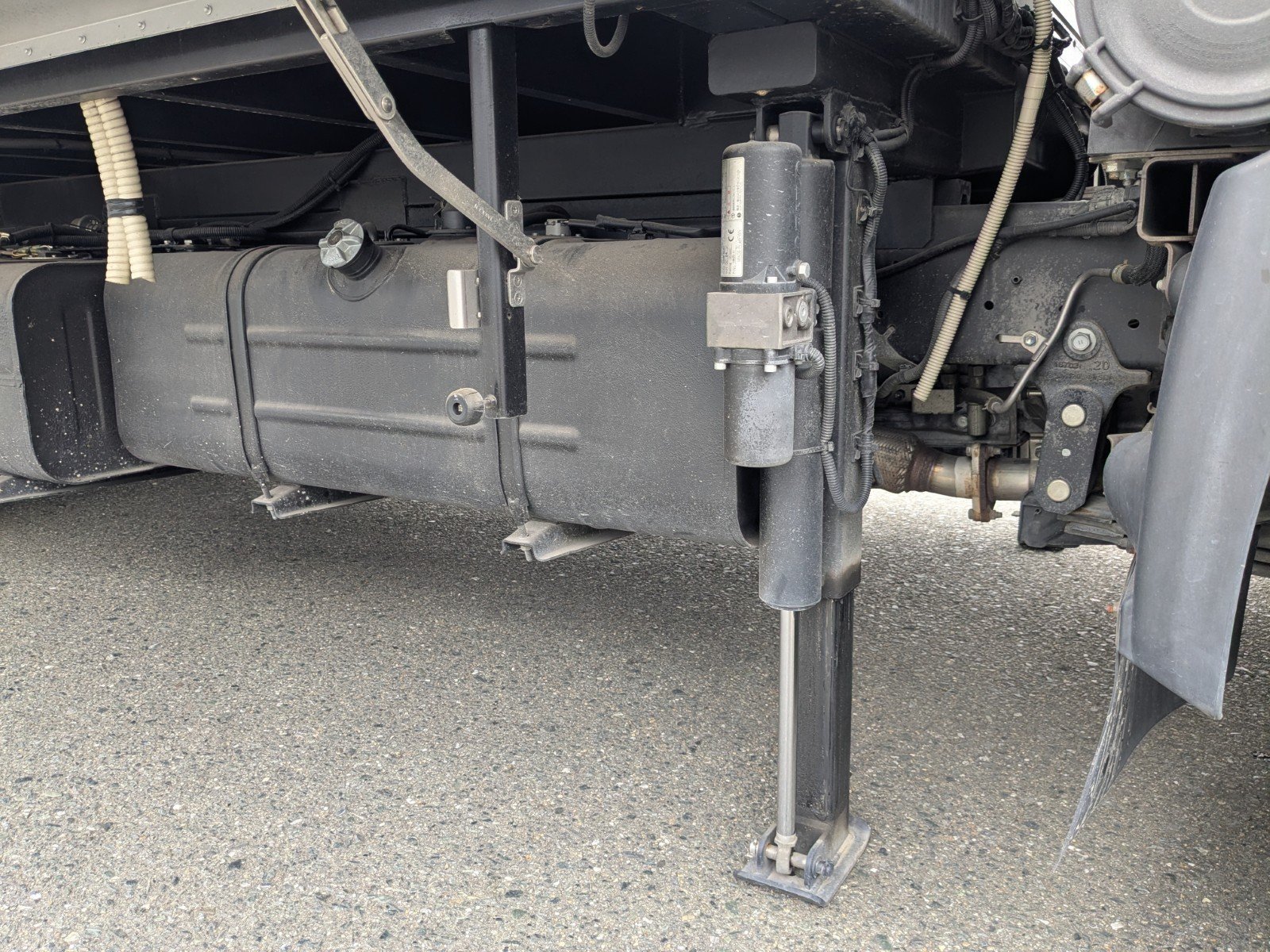 vehicle_image_202601201817306DGu4oFLz1.jpg