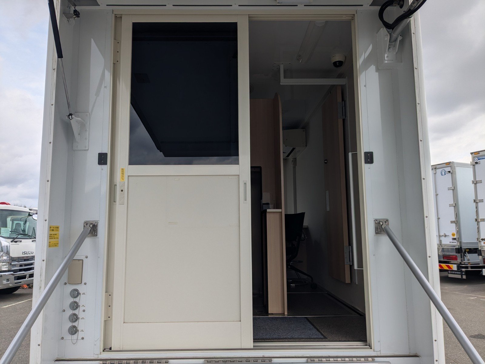 vehicle_image_20260120181730KU7b1jhGfA.jpg