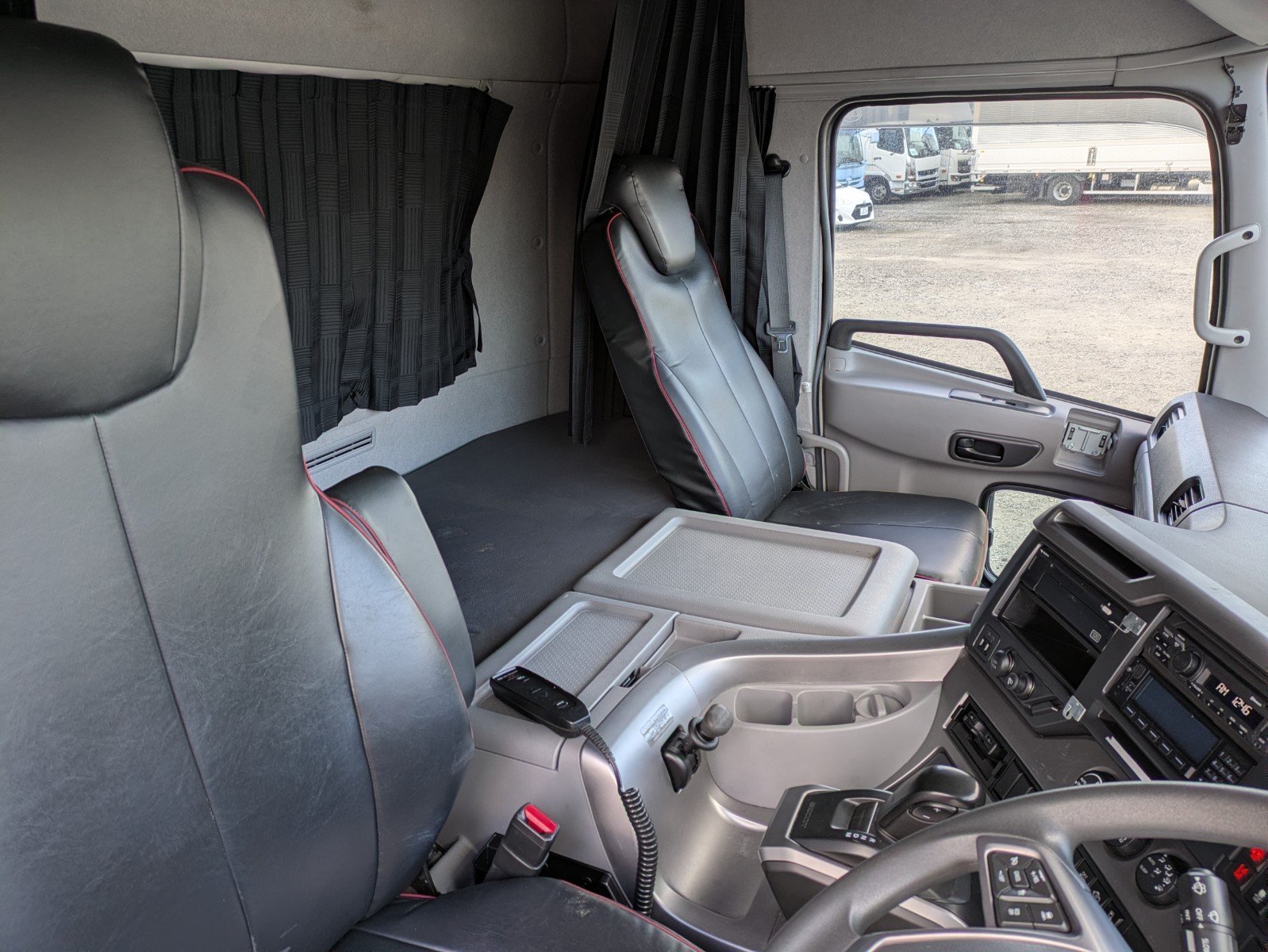 vehicle_image_202601090913426mUdhcrSS1.jpg