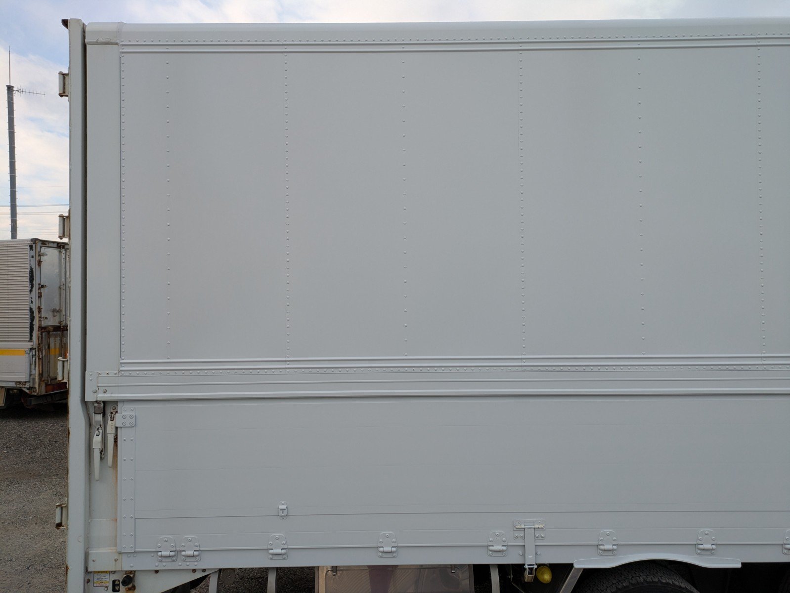 vehicle_image_20260109091342HB6Fzpzw7X.jpg