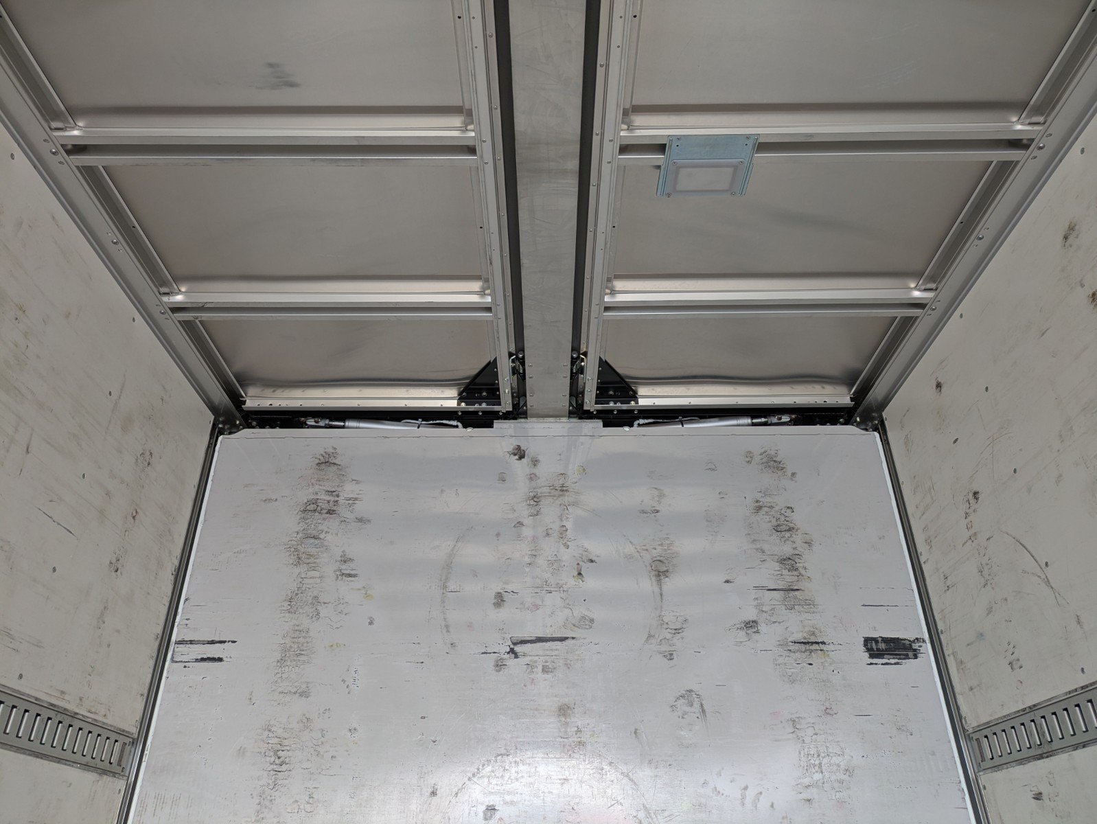 vehicle_image_20260109091342HzE0W7gK0A.jpg