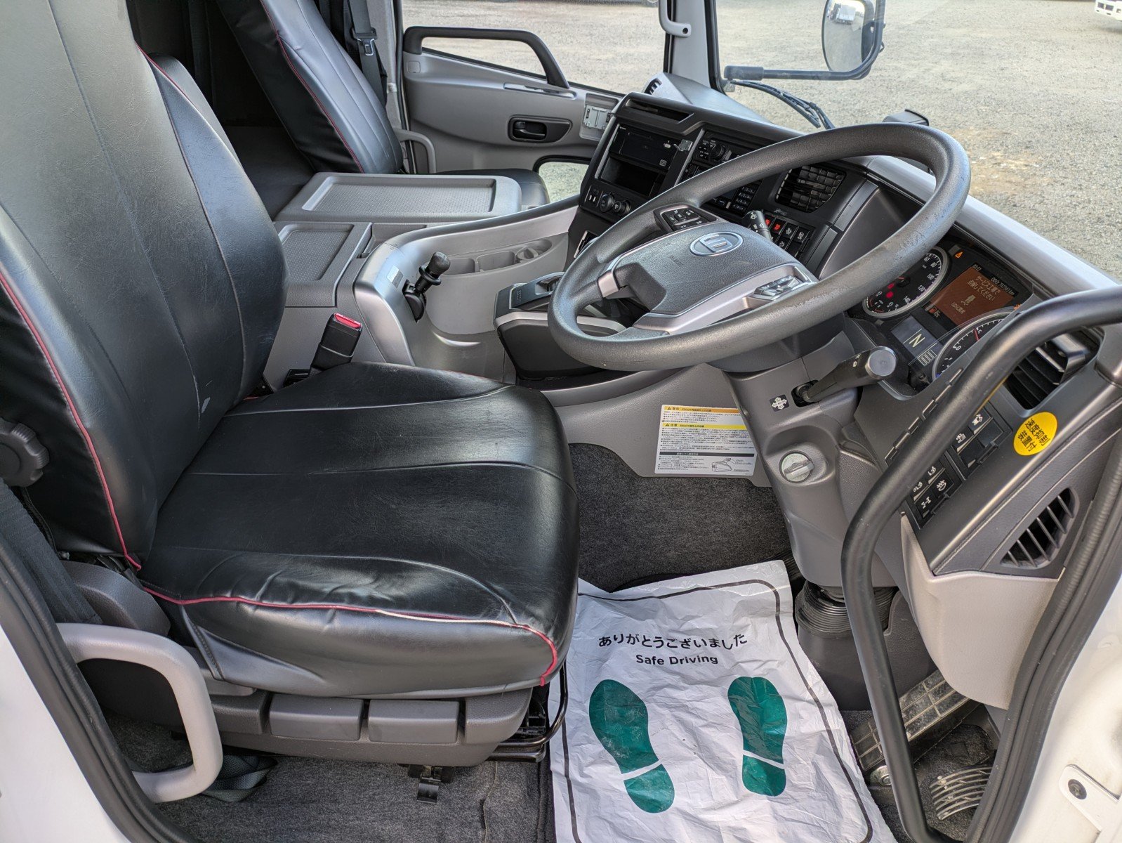 vehicle_image_20260109091342Tk8dRLf8Gz.jpg