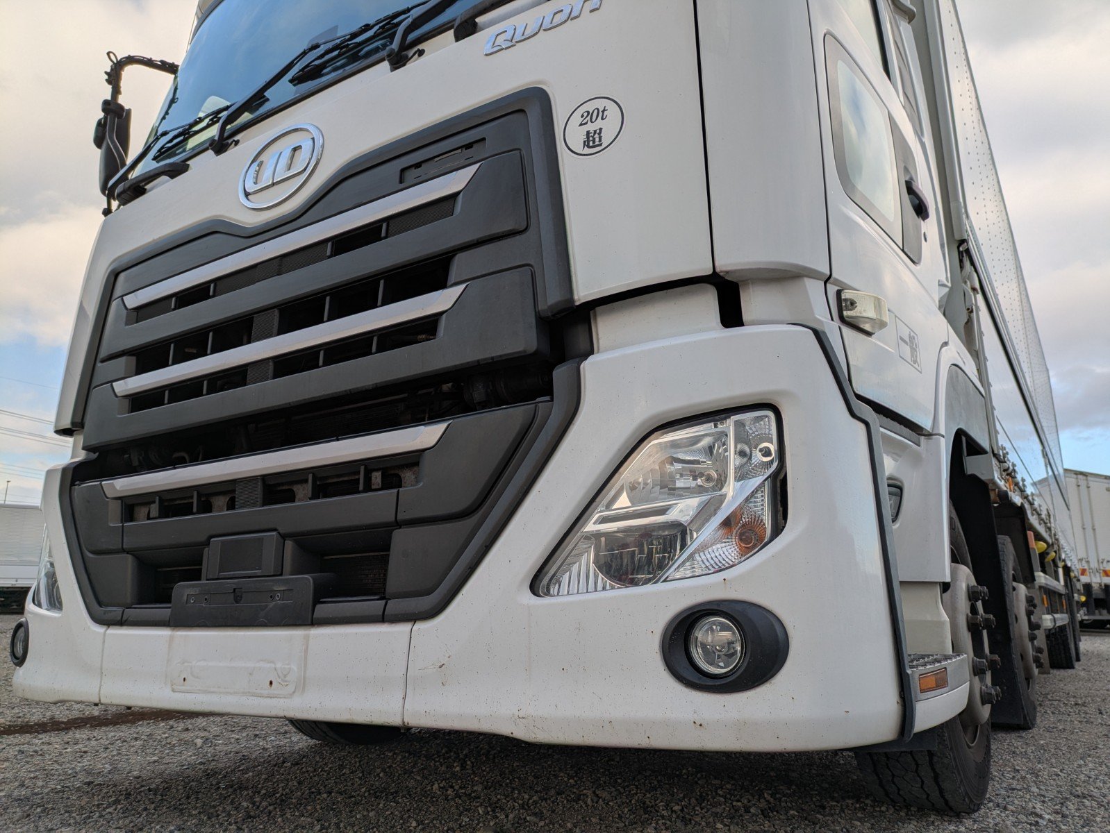 vehicle_image_20260109091342yykSy8u5td.jpg