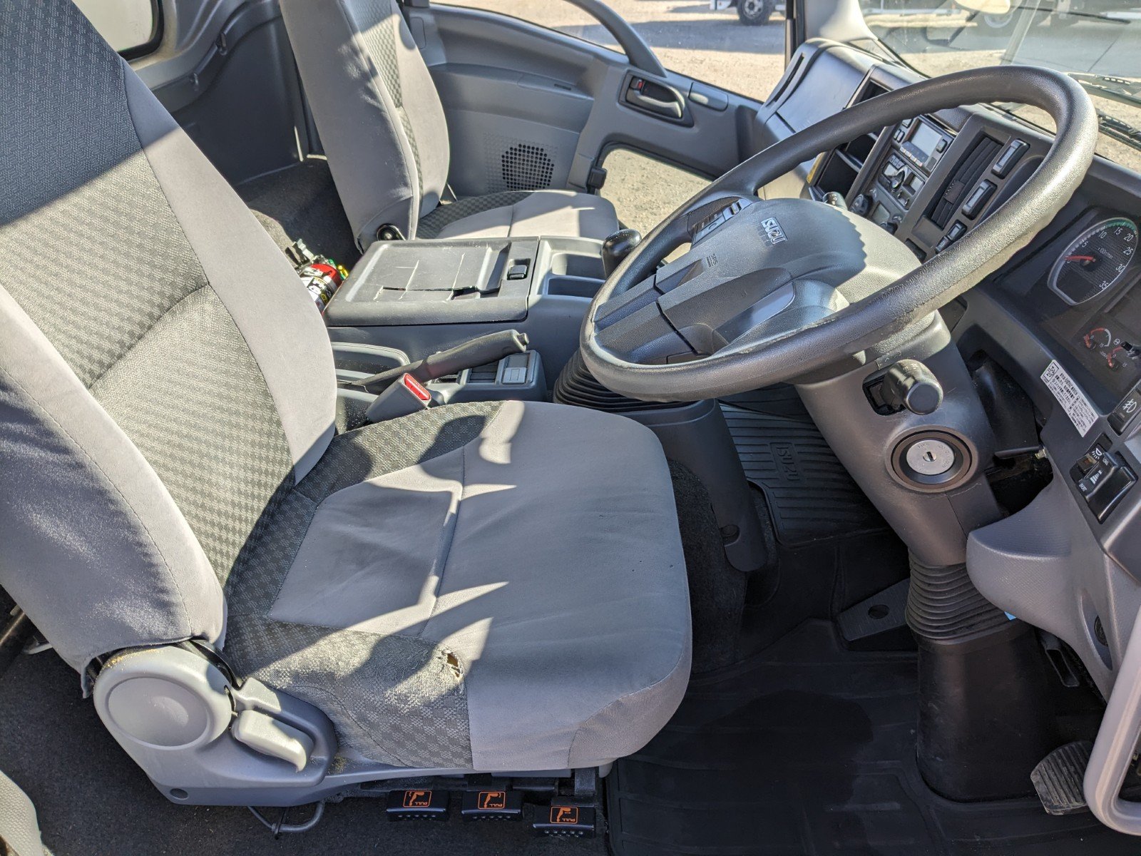 vehicle_image_20260130184856Xkq4mCVbgh.jpg