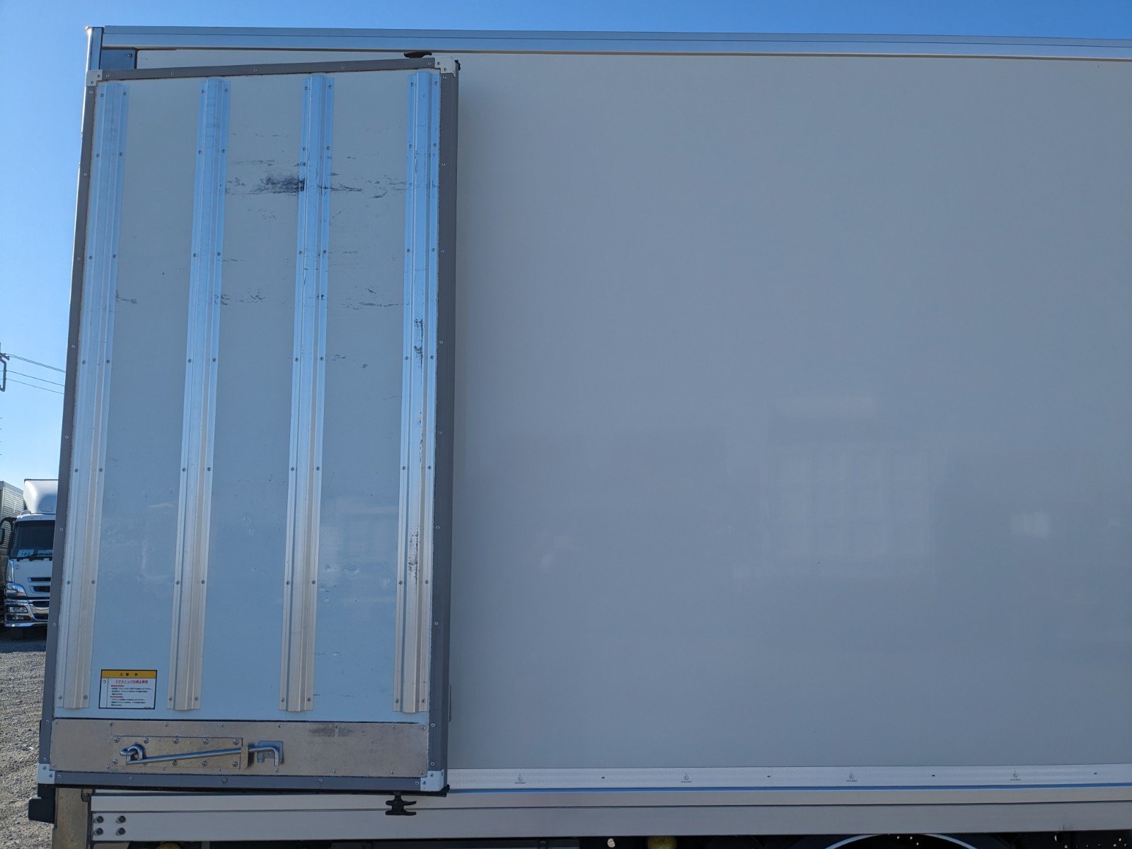 vehicle_image_20260130184856pPyWM2XLer.jpg