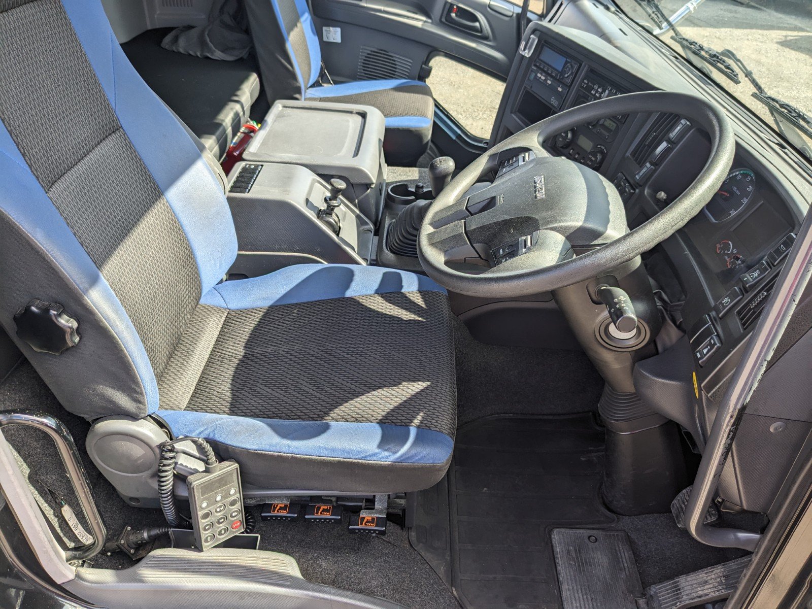 vehicle_image_202603091625124PcJkCeq8J.jpg