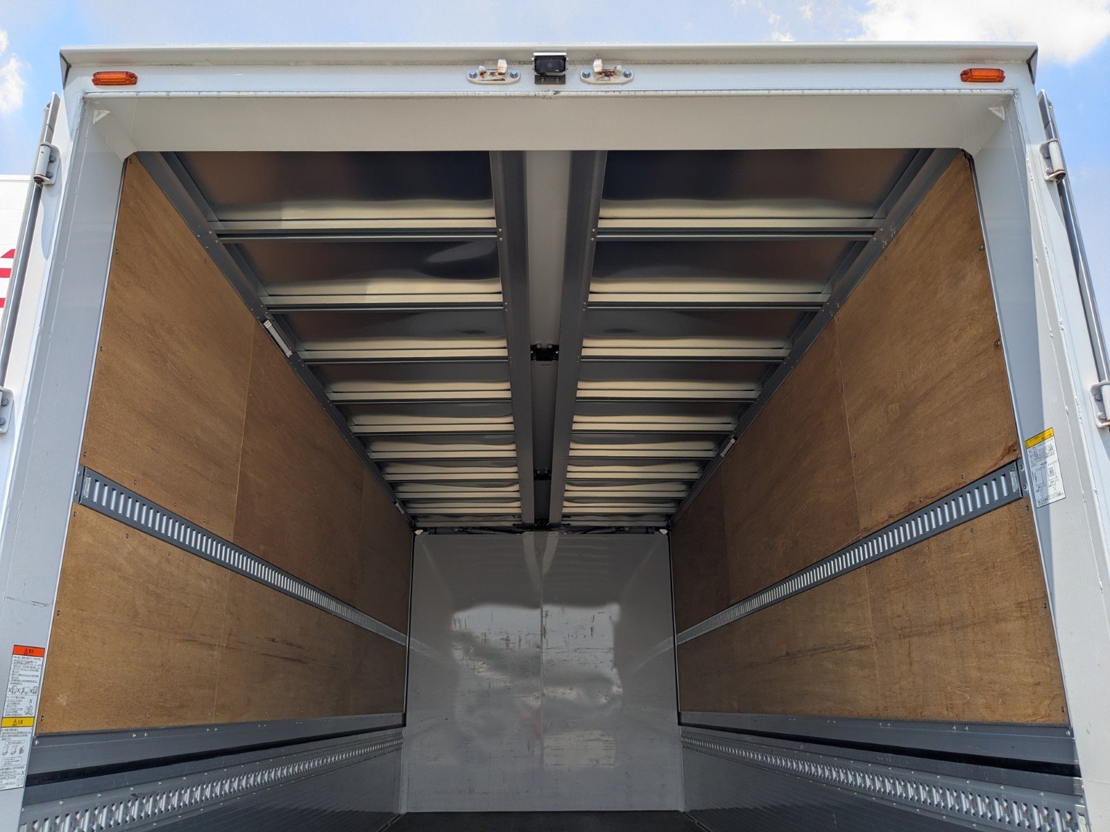 vehicle_image_20260601101348OQpKt5Y7ky.jpg