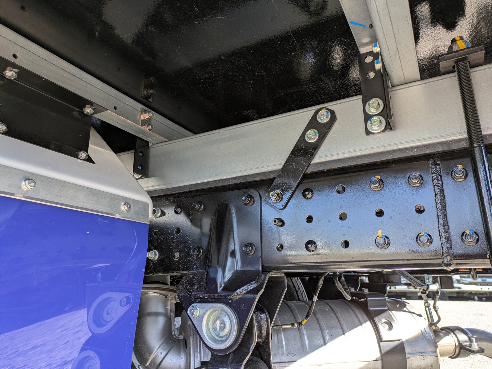 vehicle_image_20260107181920kvQmAhpVUb.jpg